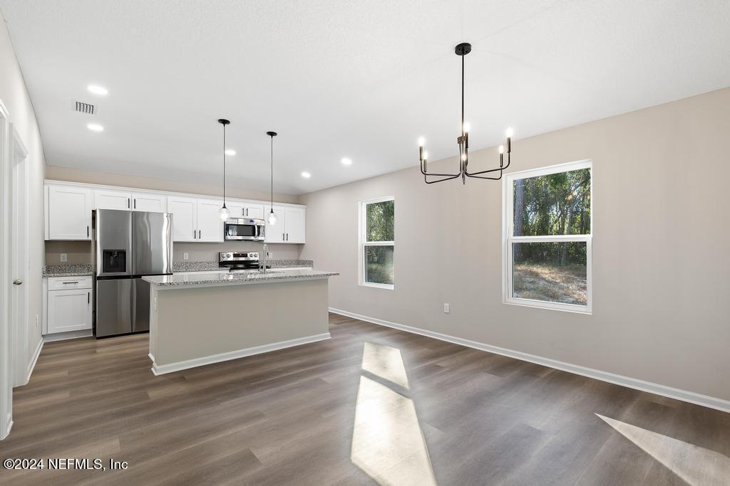 111 BREEZEWAY Avenue