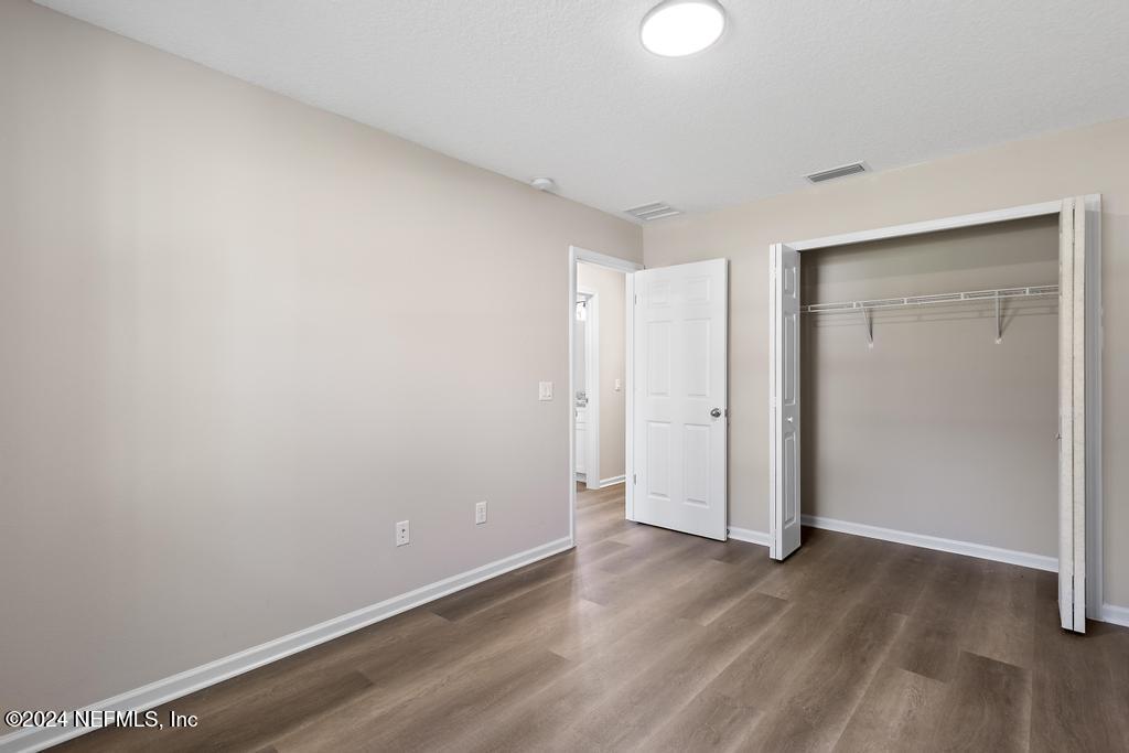 111 BREEZEWAY Avenue