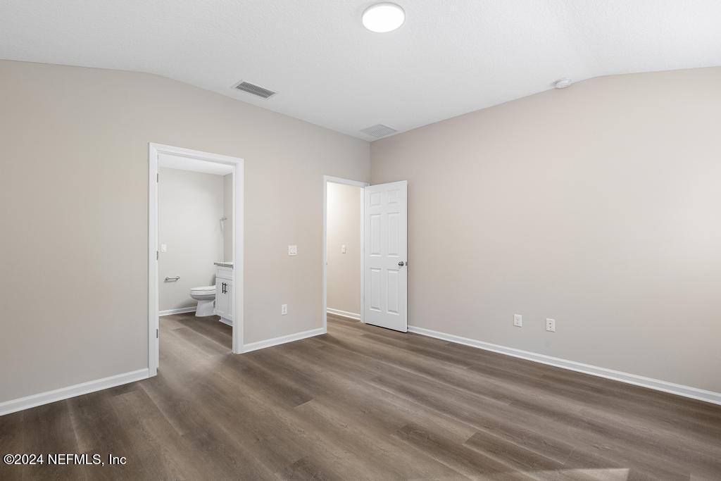 111 BREEZEWAY Avenue