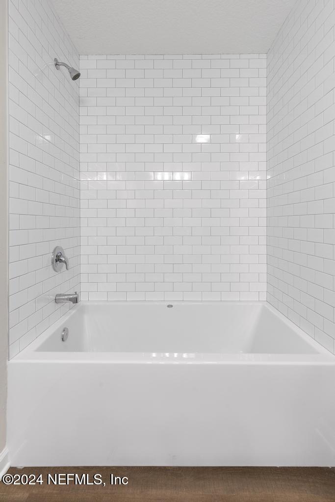 111 BREEZEWAY Avenue