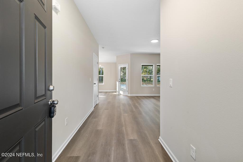 111 BREEZEWAY Avenue