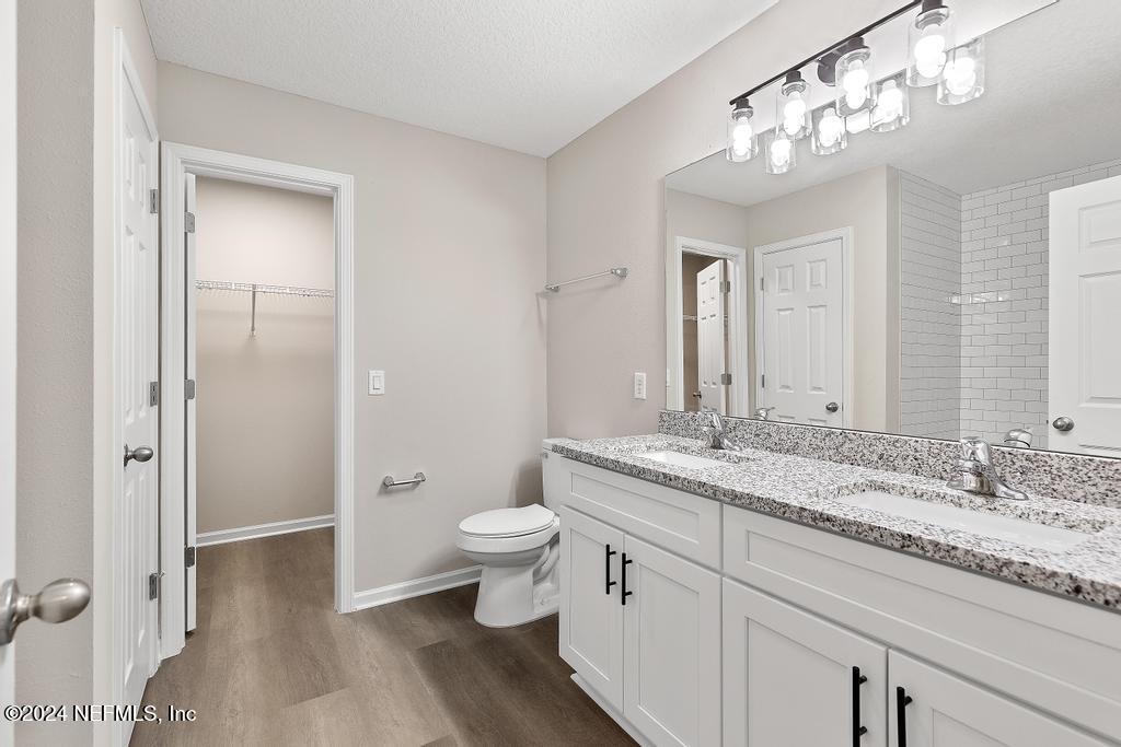 111 BREEZEWAY Avenue