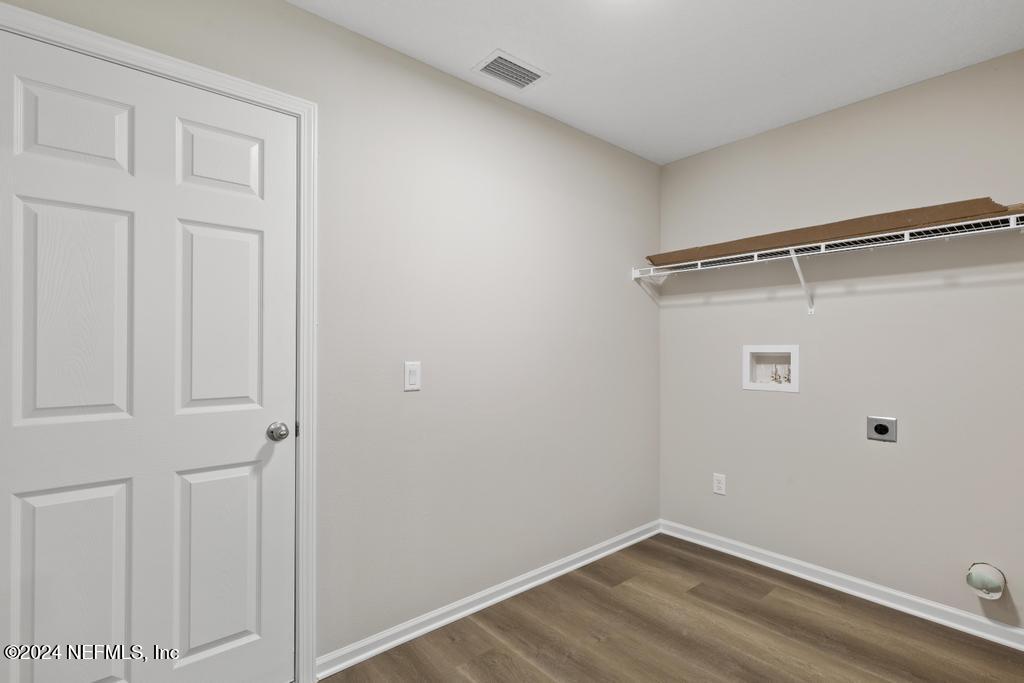 111 BREEZEWAY Avenue