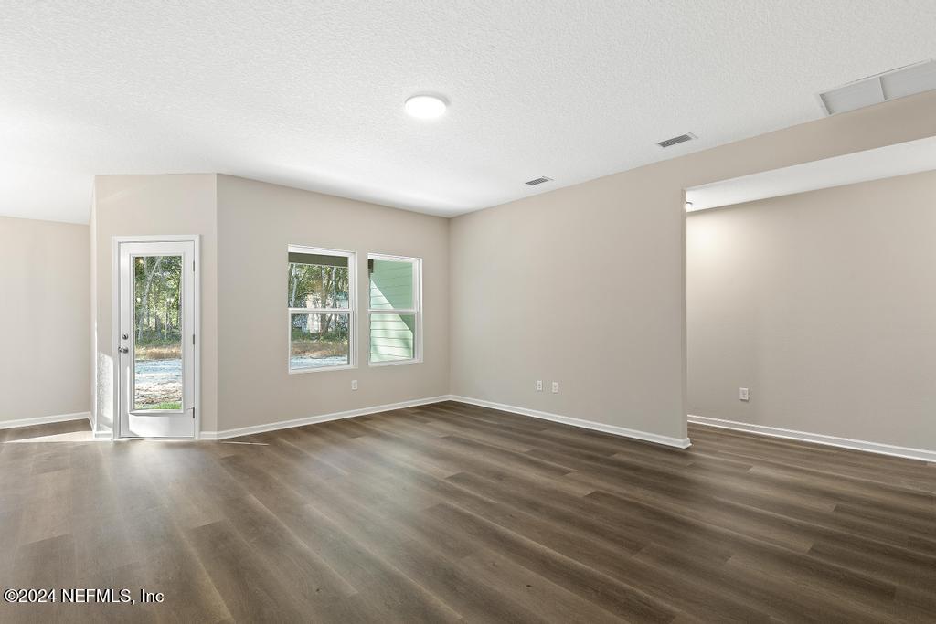 111 BREEZEWAY Avenue