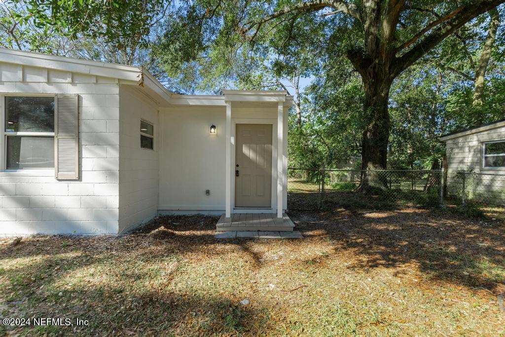 10528 WOOSTER Drive