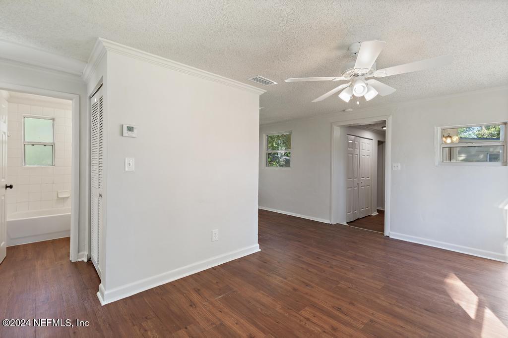 10528 WOOSTER Drive