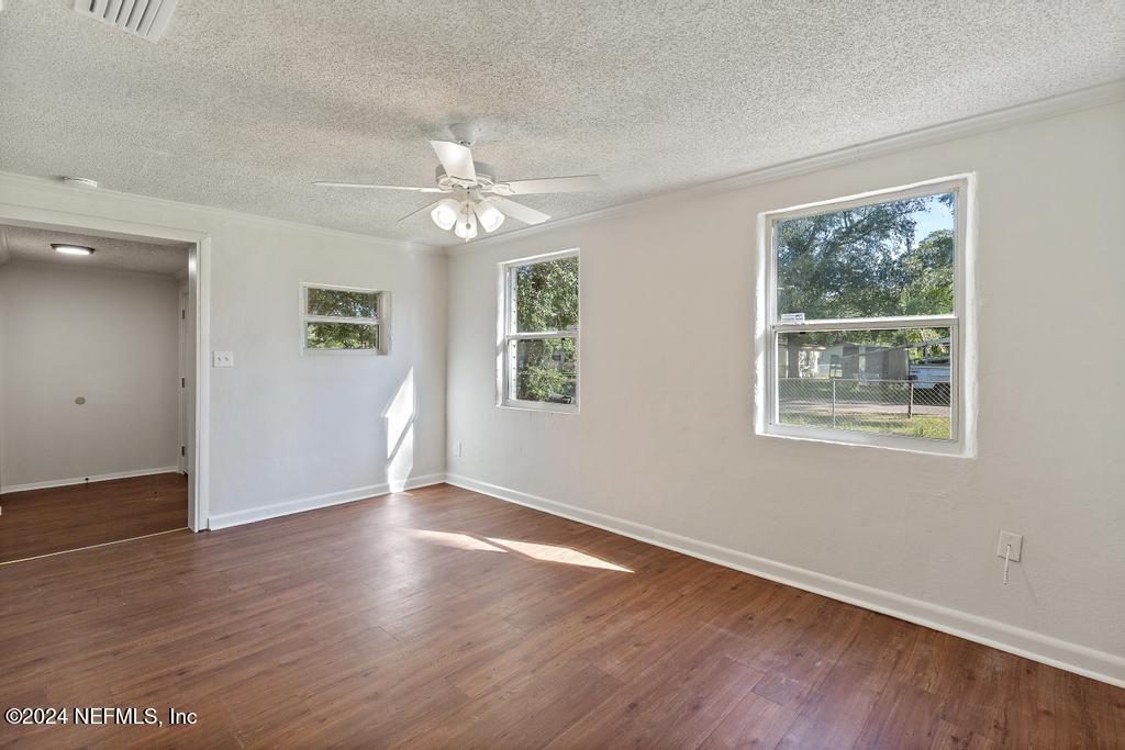 10528 WOOSTER Drive