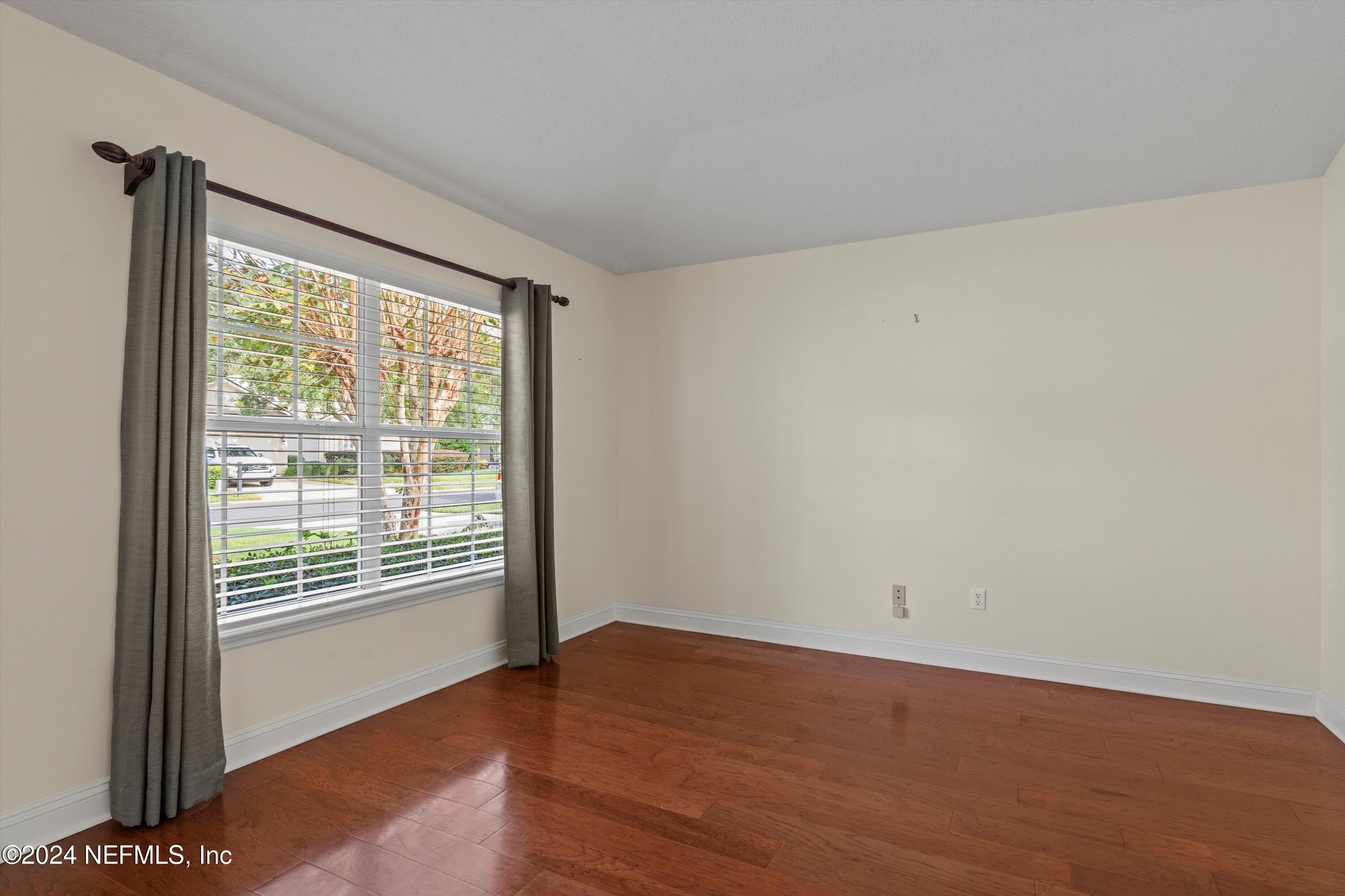 293 EDGE OF WOODS Road