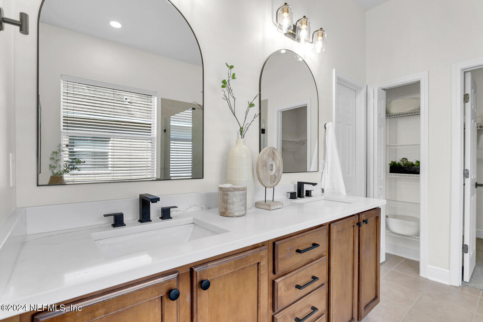 3247 GRASSGLEN Place