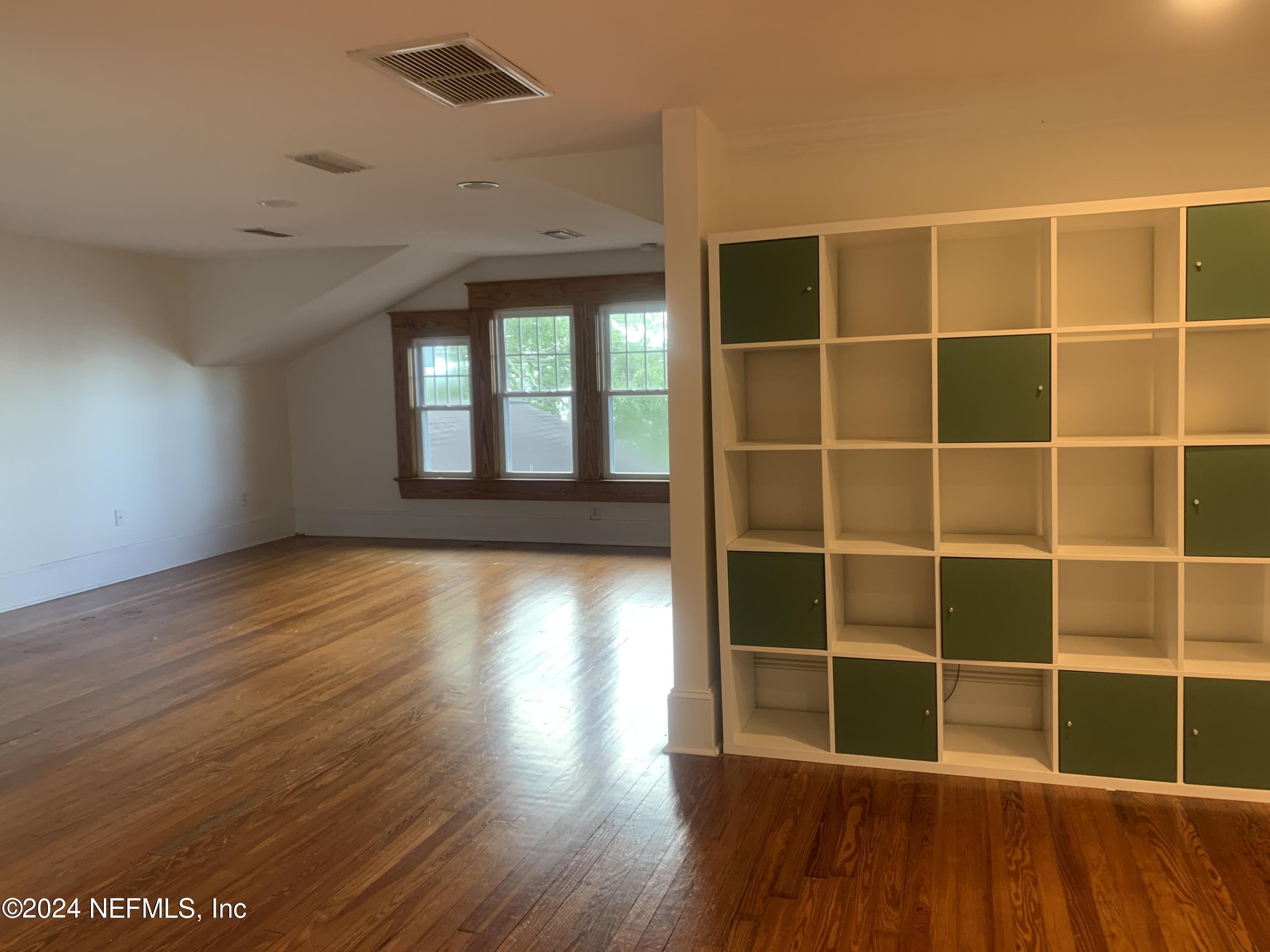 2125 RIVER Boulevard