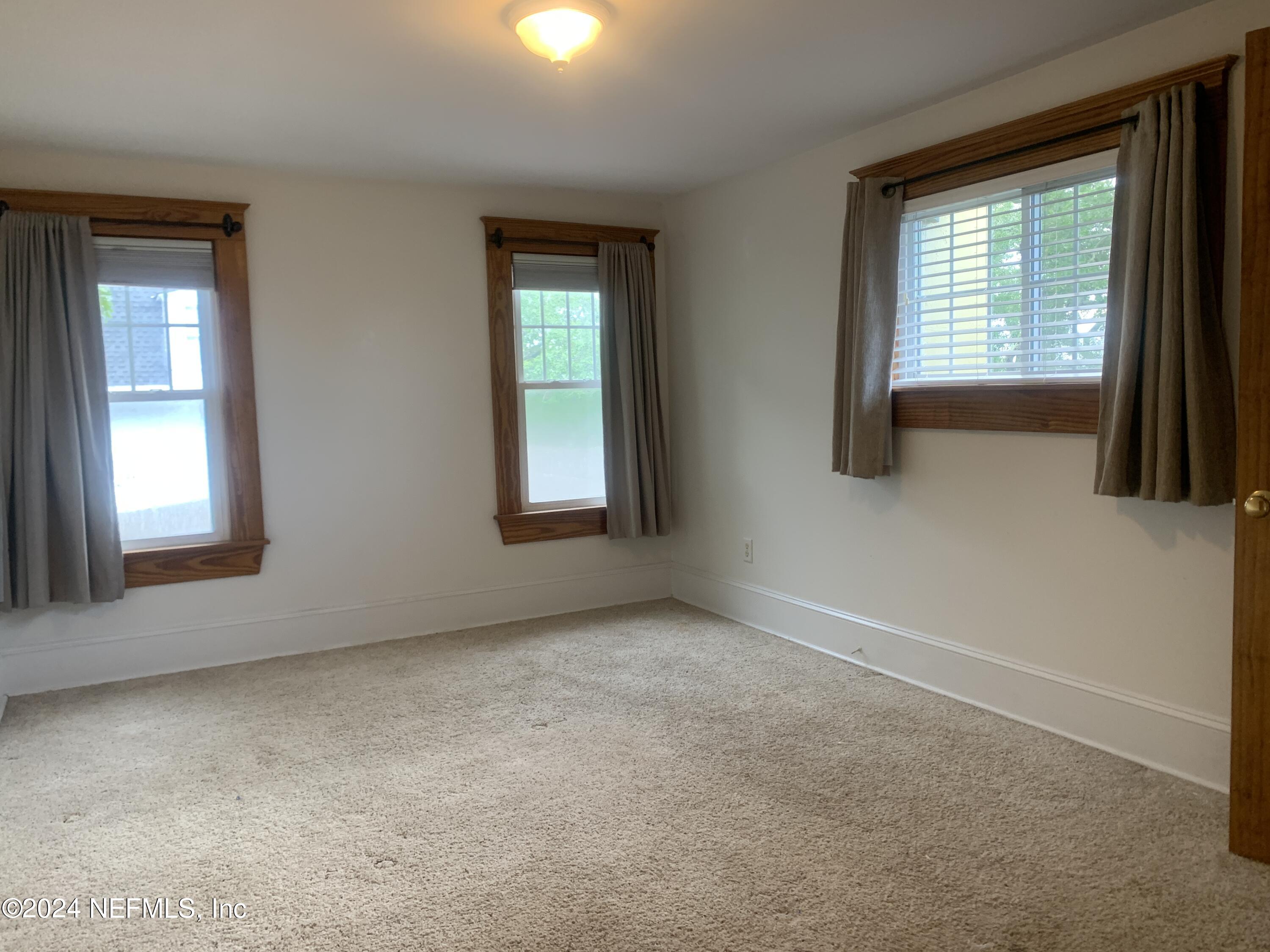 2125 RIVER Boulevard