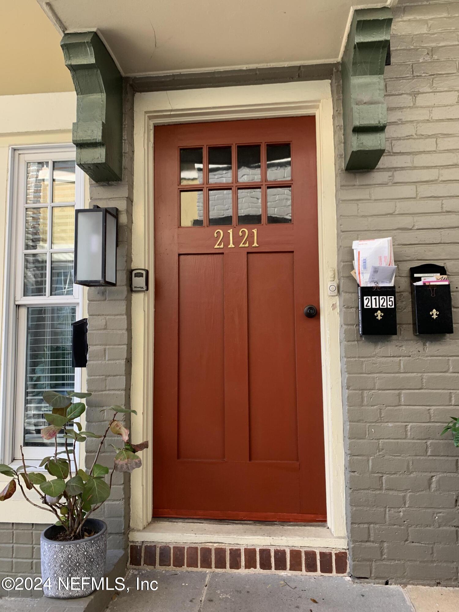 2125 RIVER Boulevard