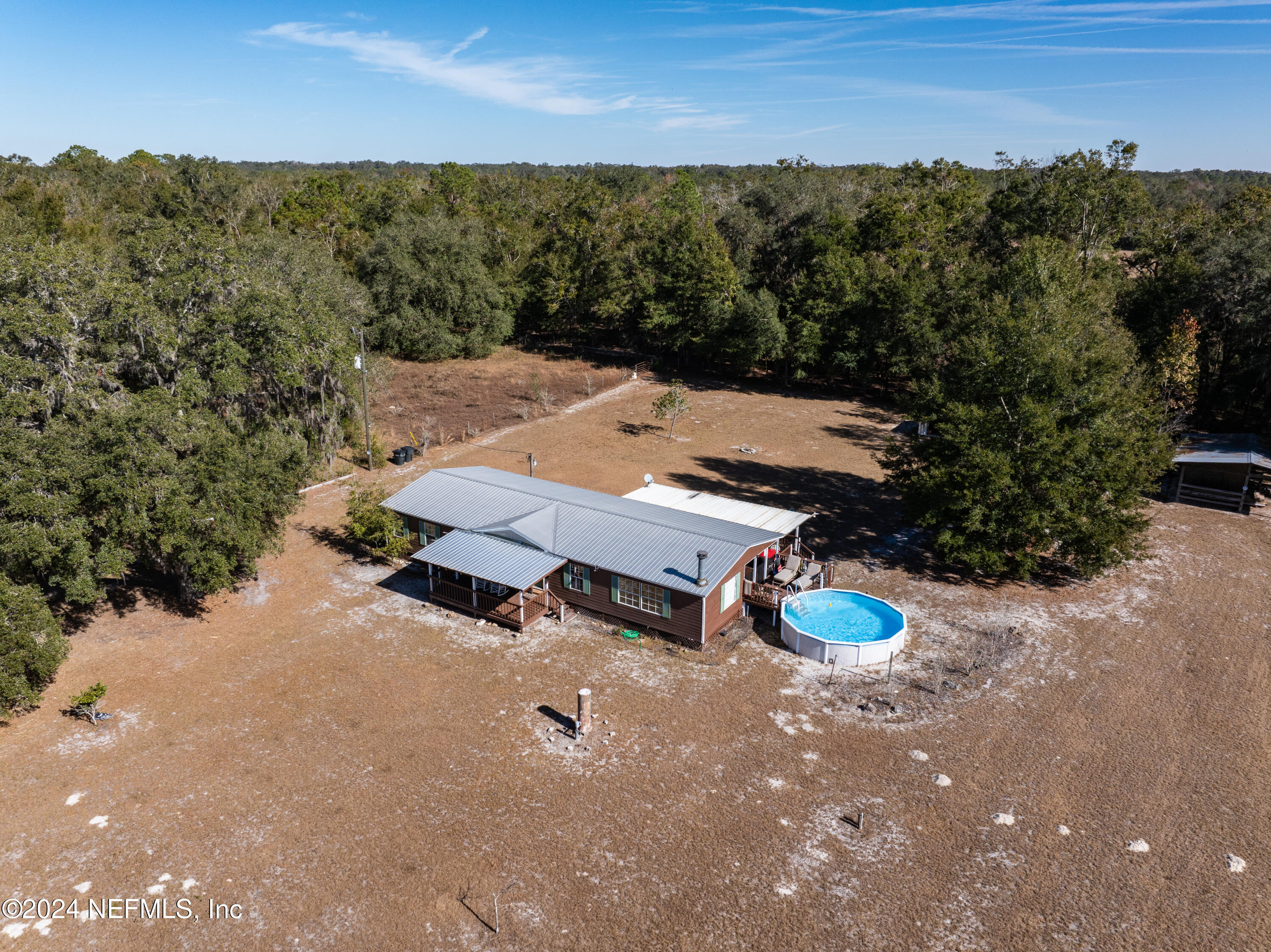 489 SW MURDOCK Court