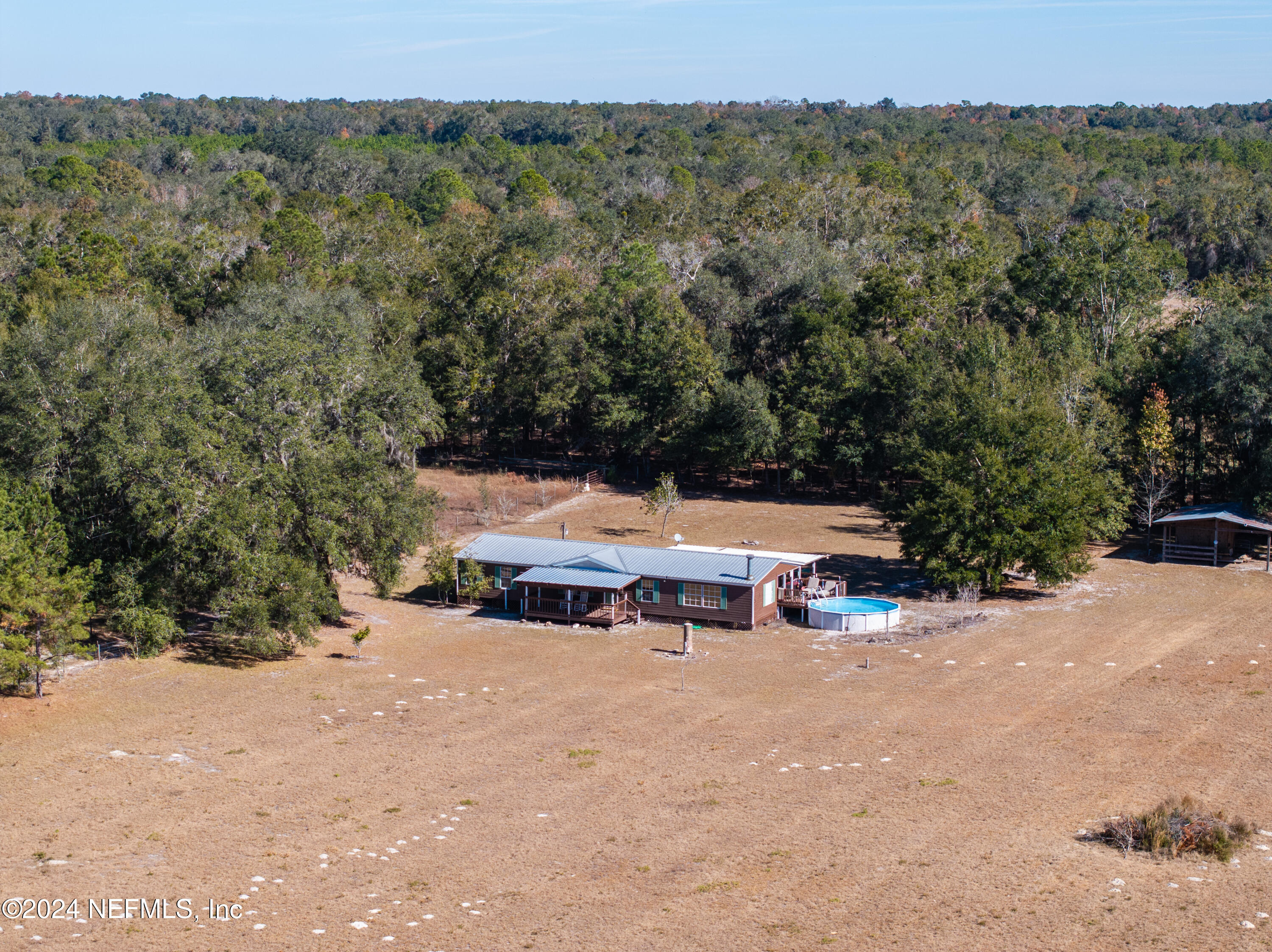 489 SW MURDOCK Court