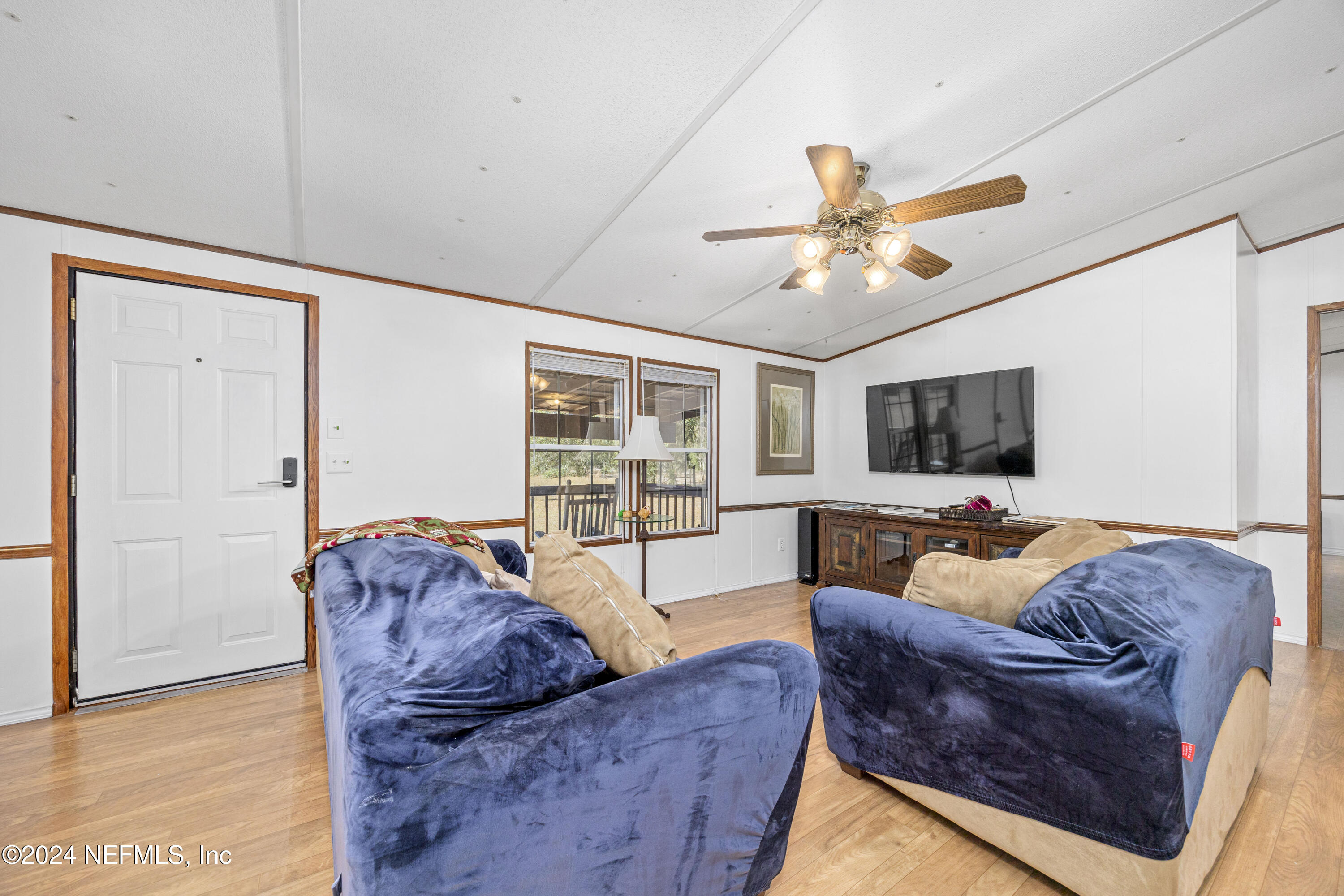 489 SW MURDOCK Court