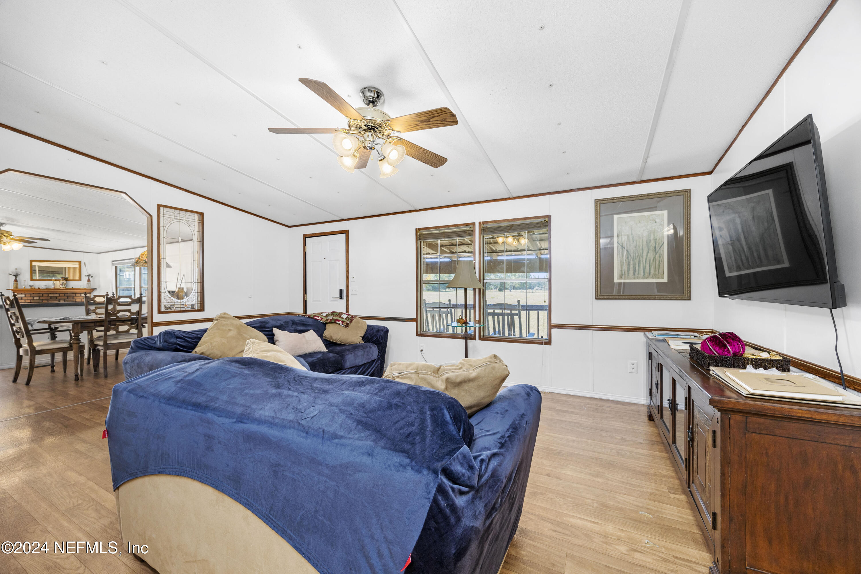 489 SW MURDOCK Court