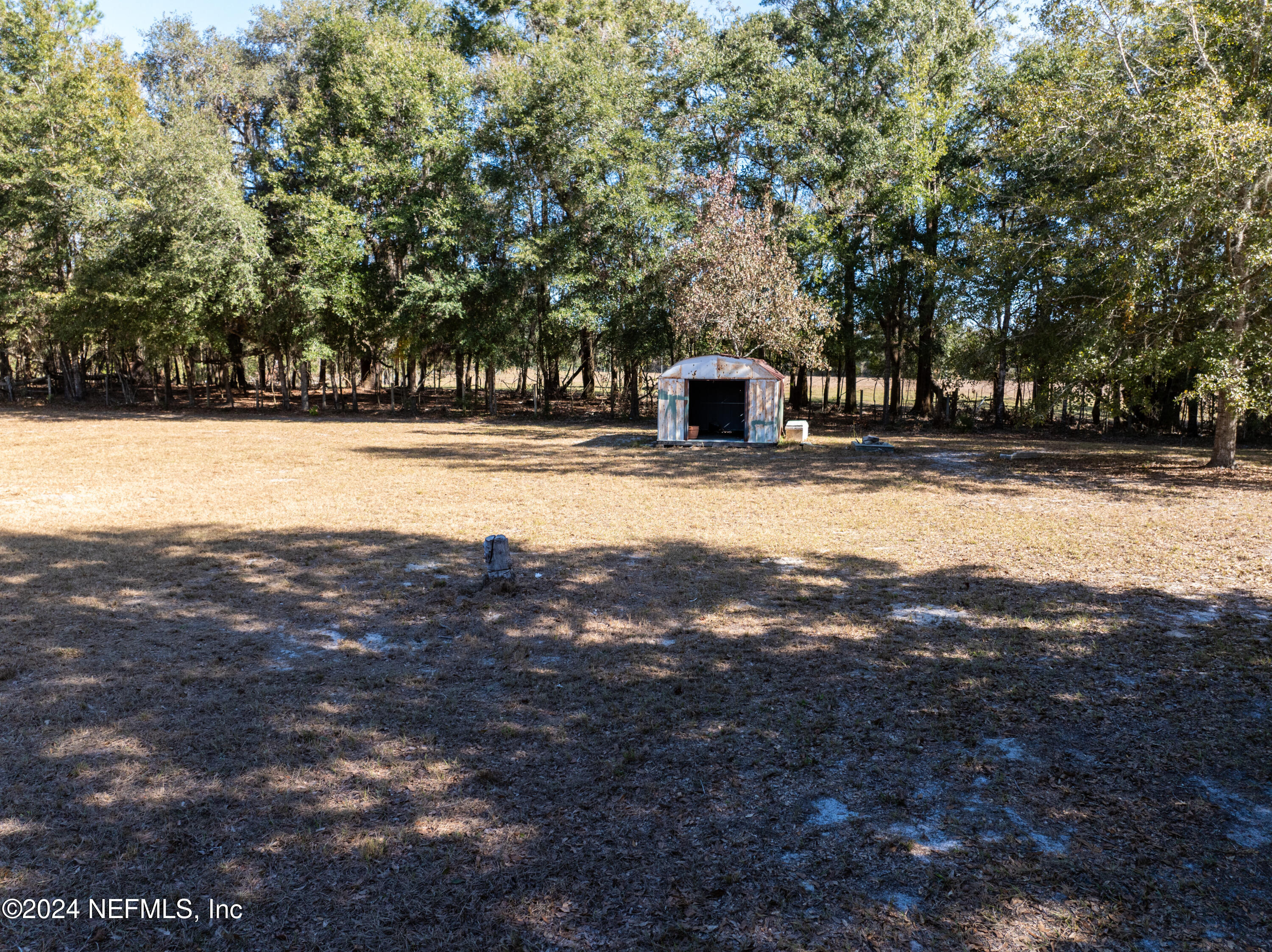 489 SW MURDOCK Court