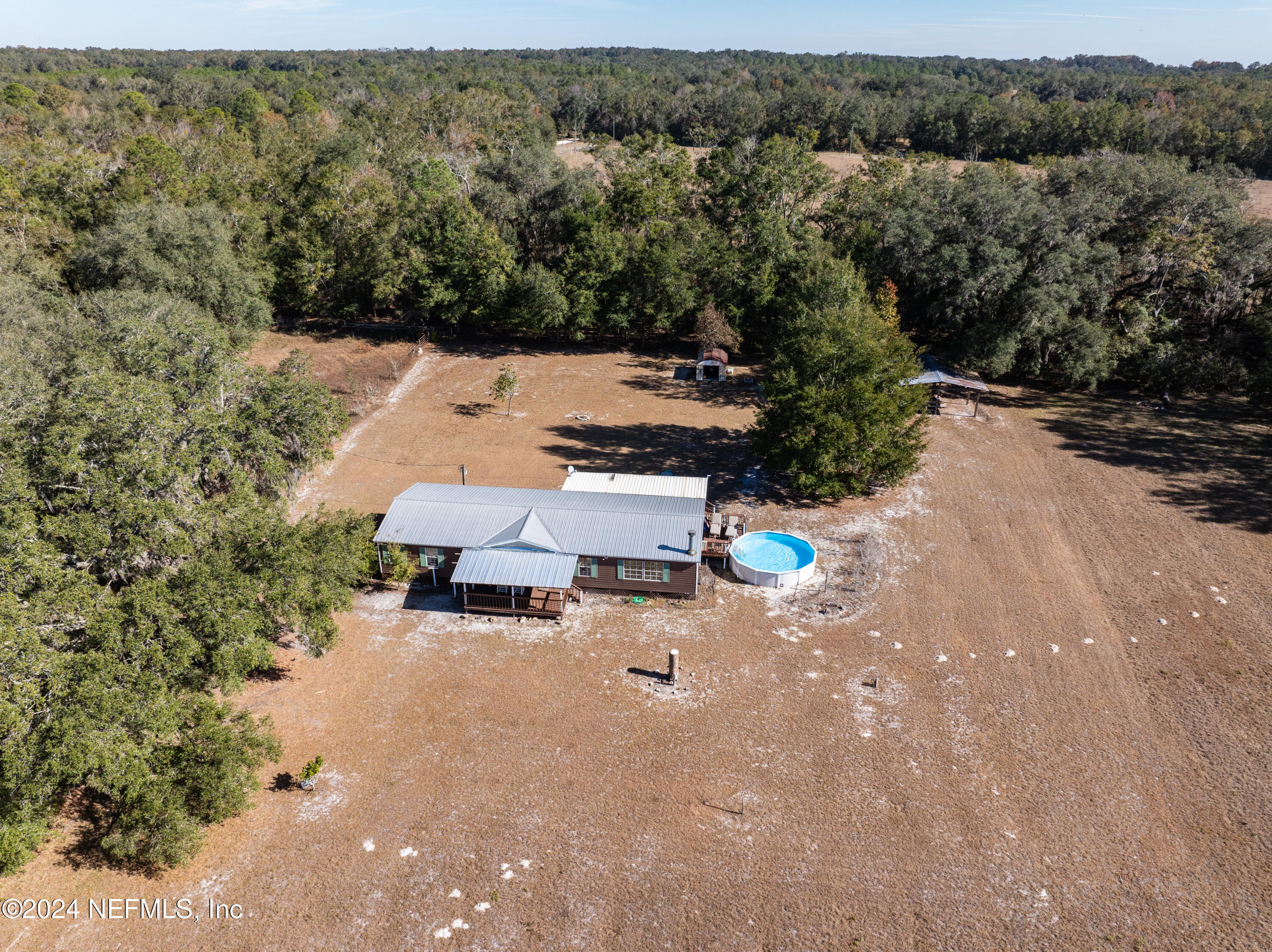 489 SW MURDOCK Court