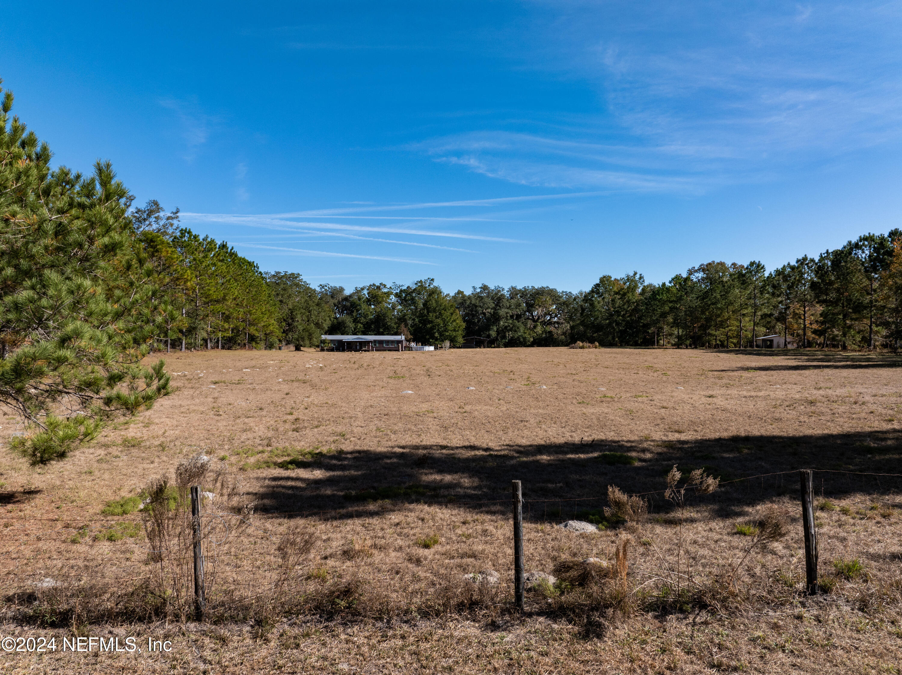 489 SW MURDOCK Court