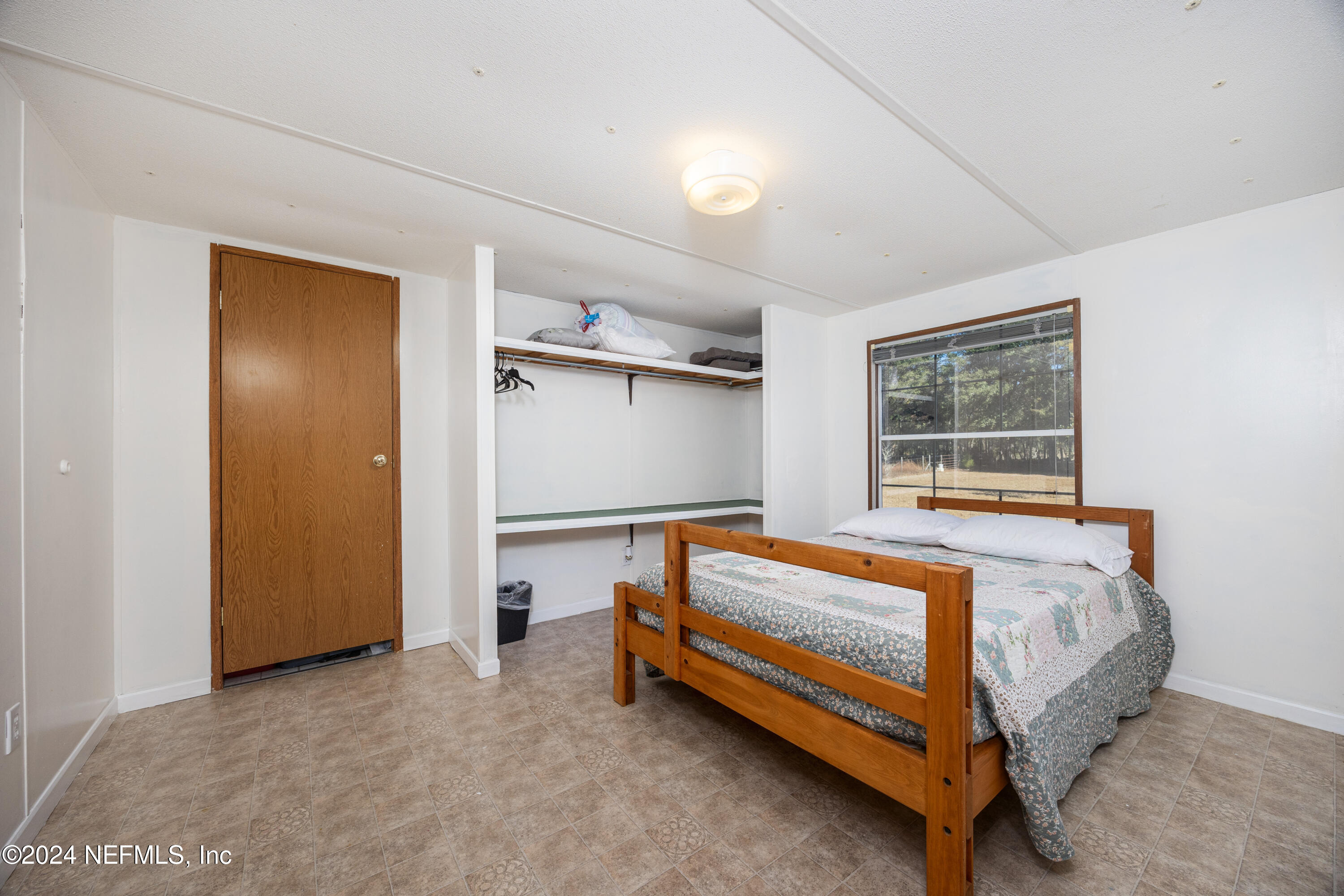 489 SW MURDOCK Court