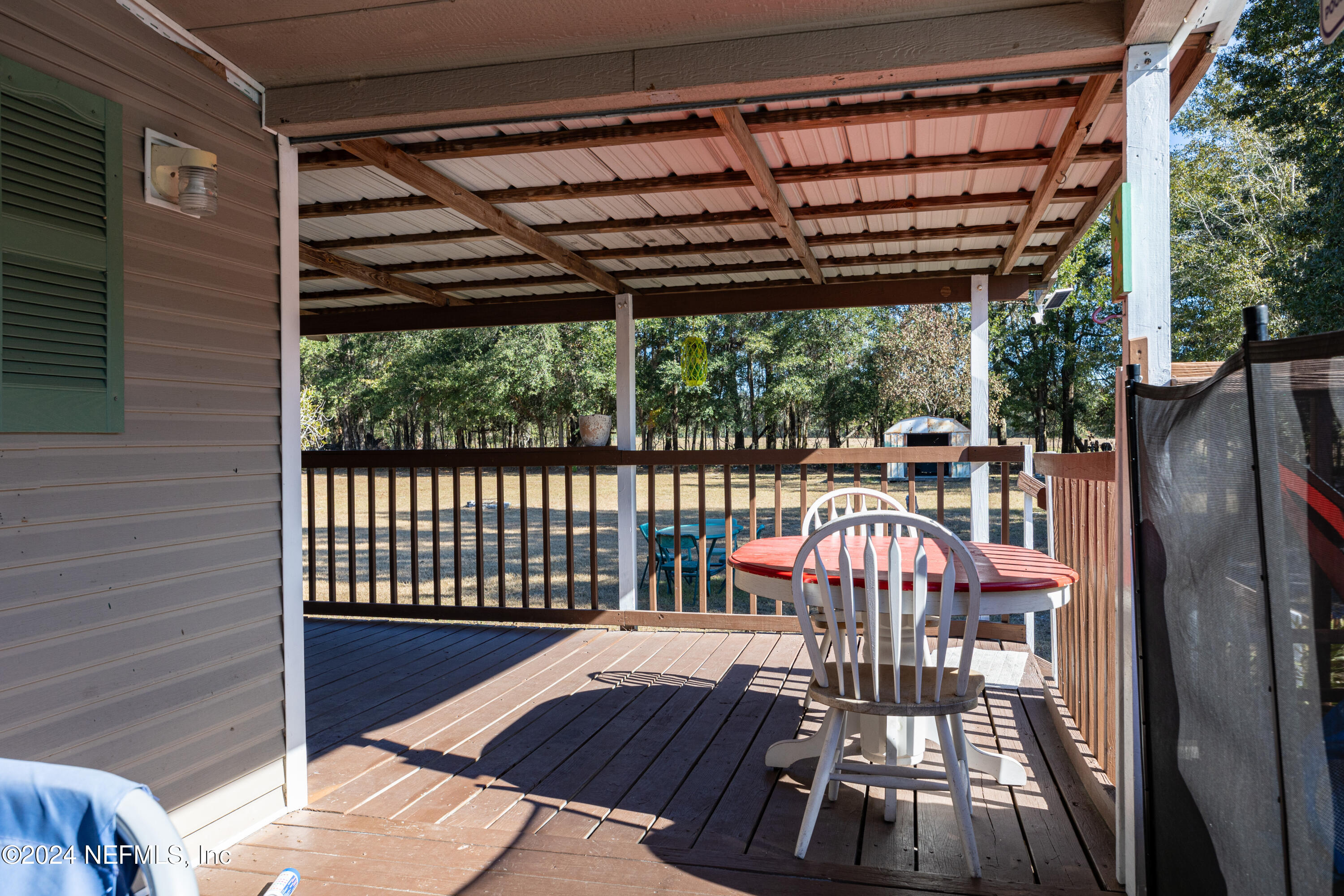 489 SW MURDOCK Court