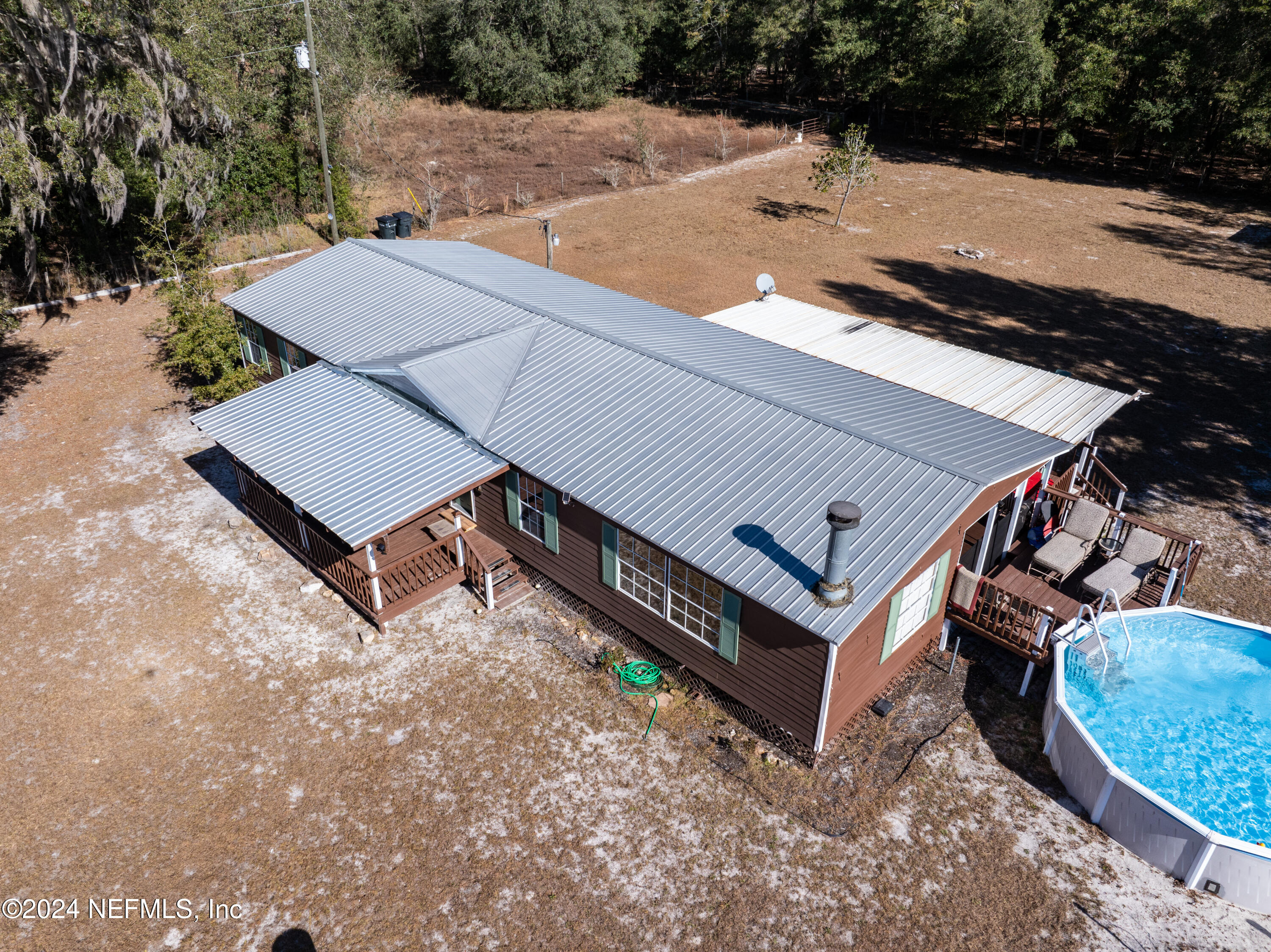 489 SW MURDOCK Court