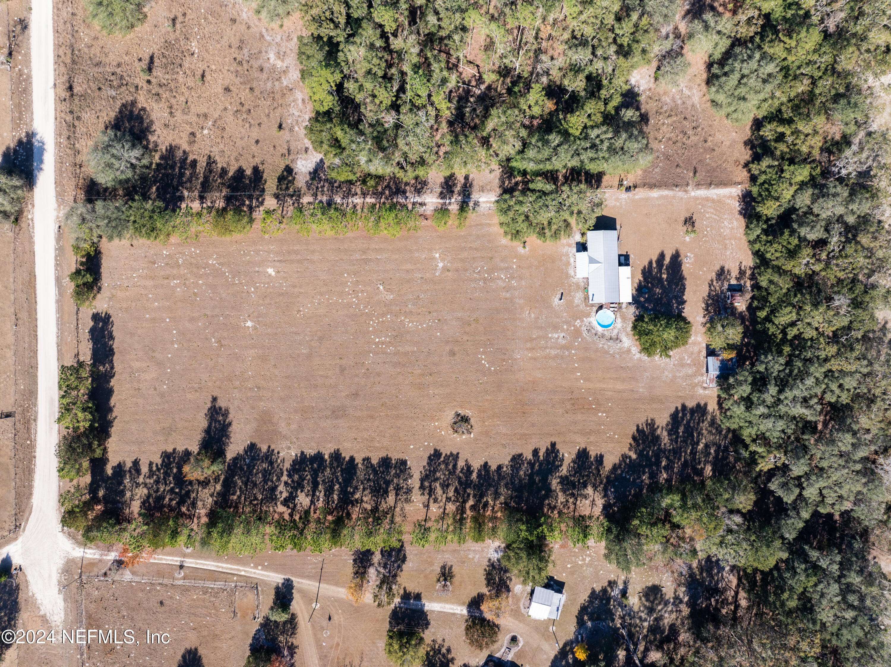 489 SW MURDOCK Court