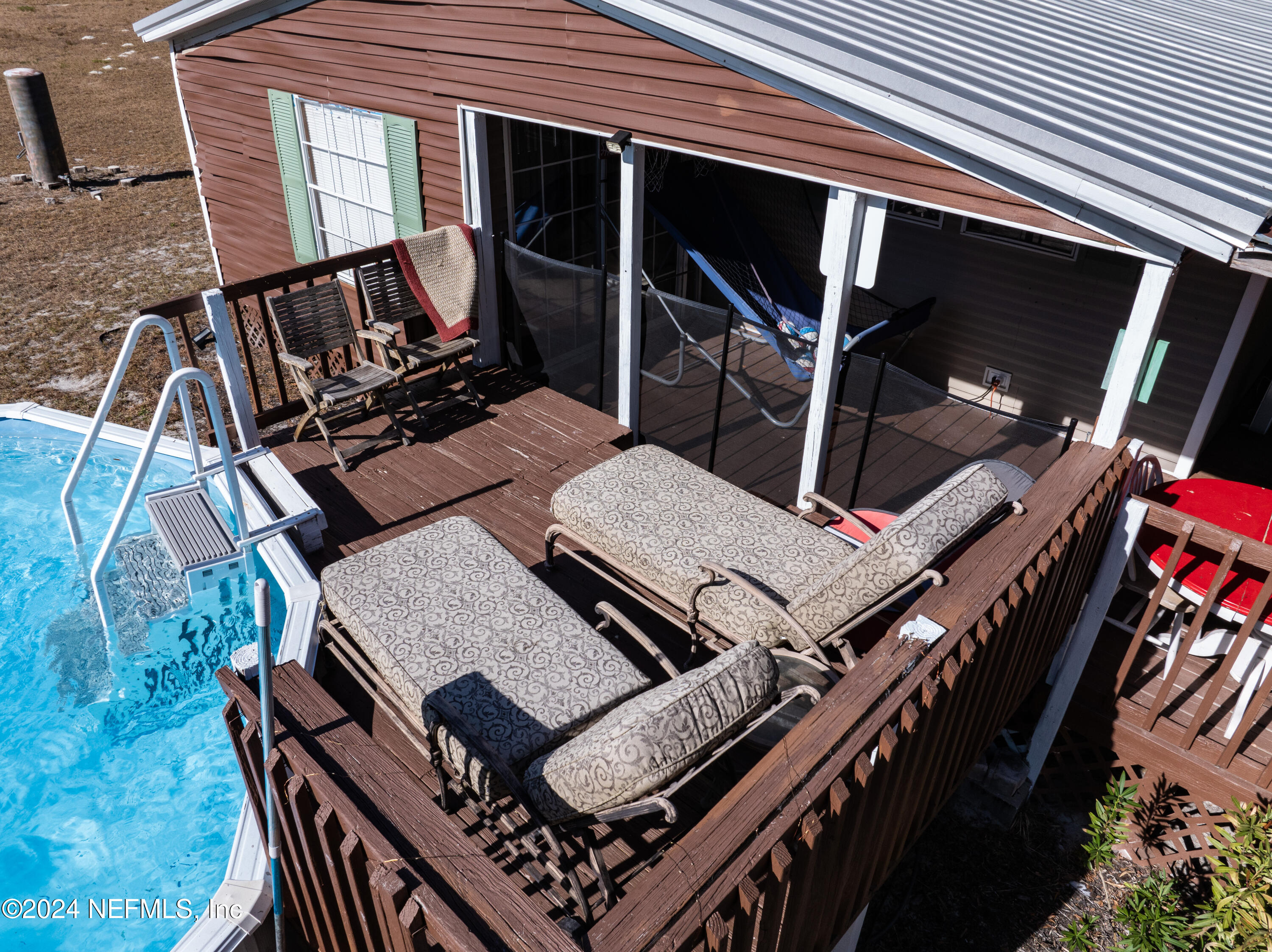 489 SW MURDOCK Court