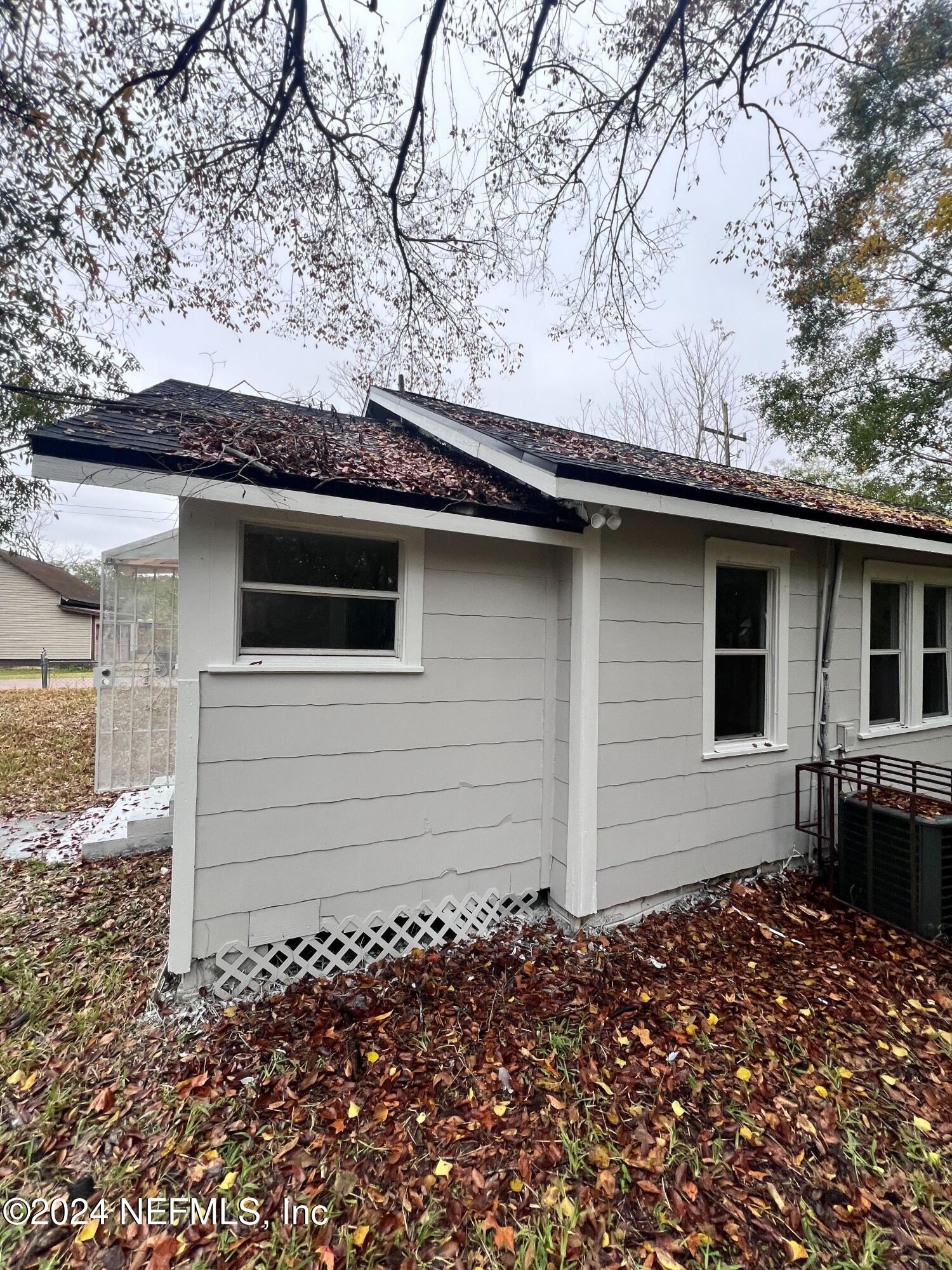 3251 BROADWAY Avenue