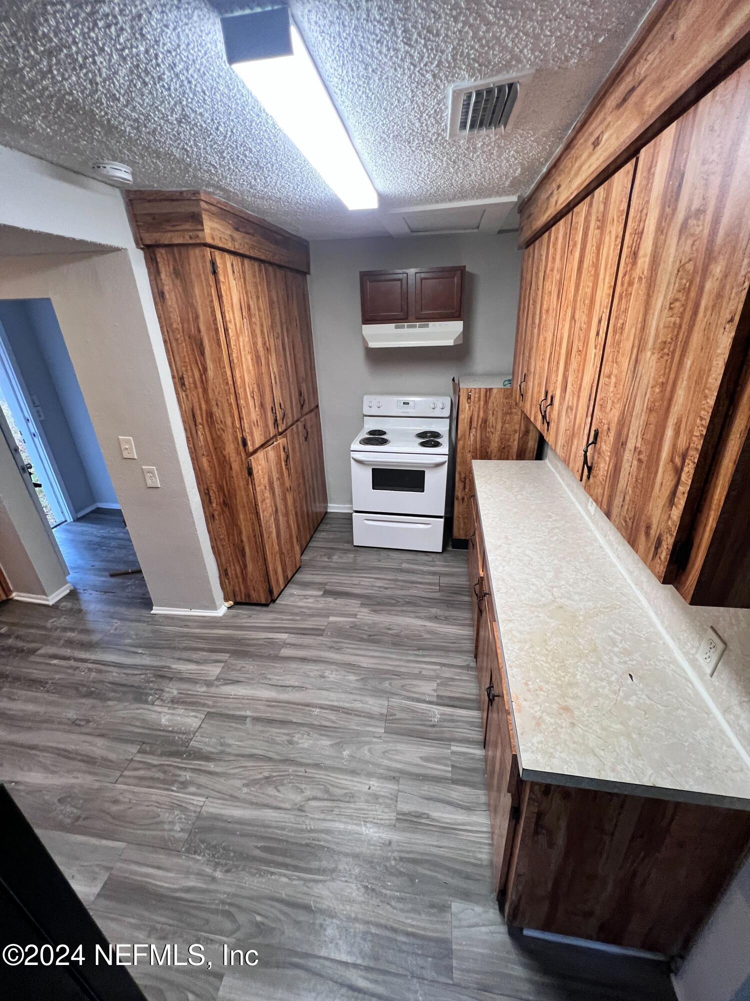 3251 BROADWAY Avenue