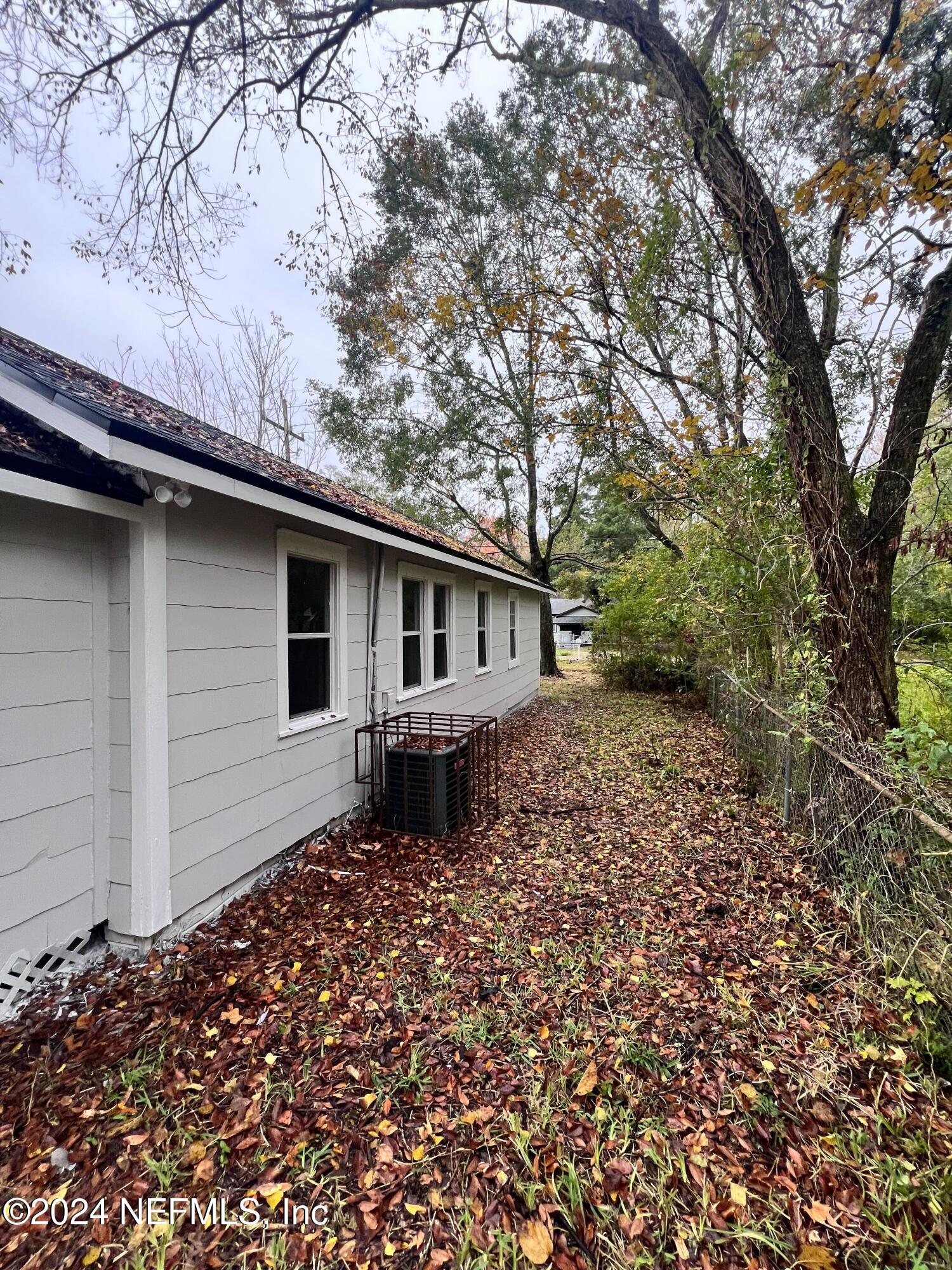 3251 BROADWAY Avenue