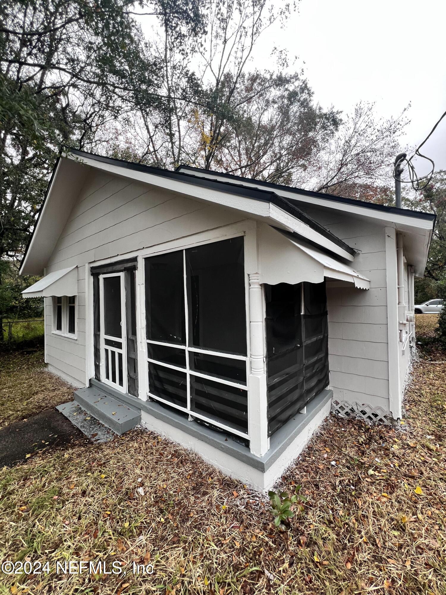 3251 BROADWAY Avenue