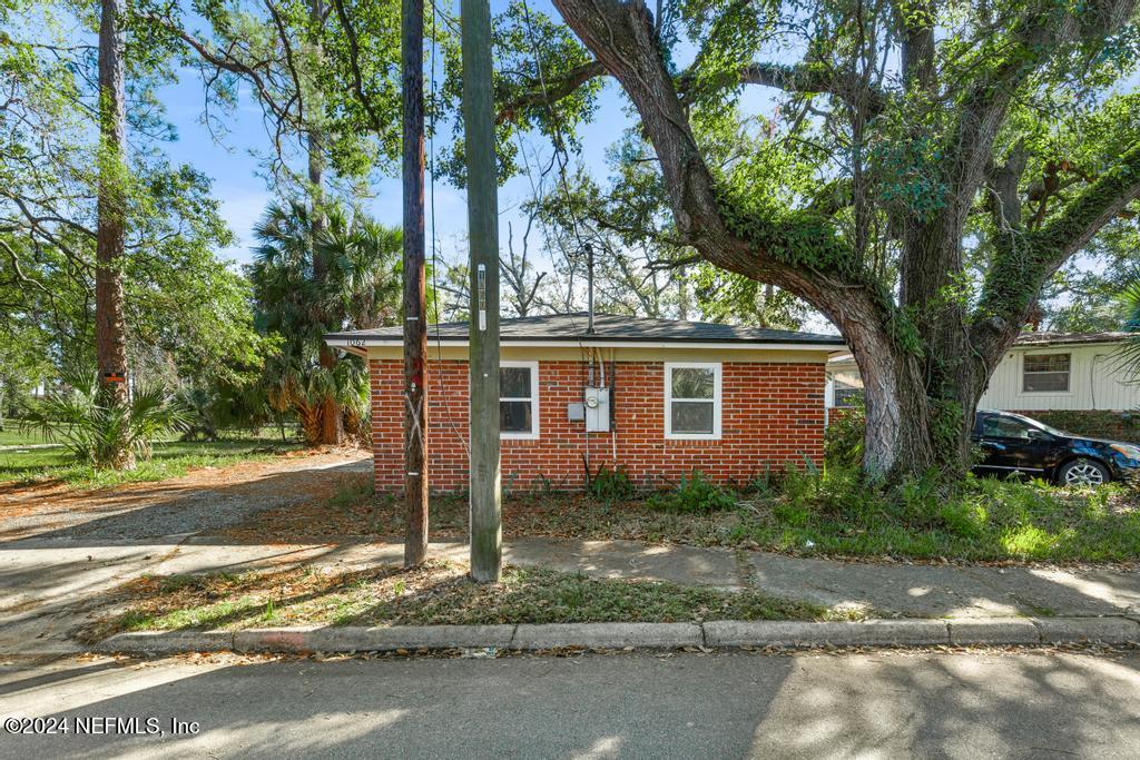1062 REIMAN Street