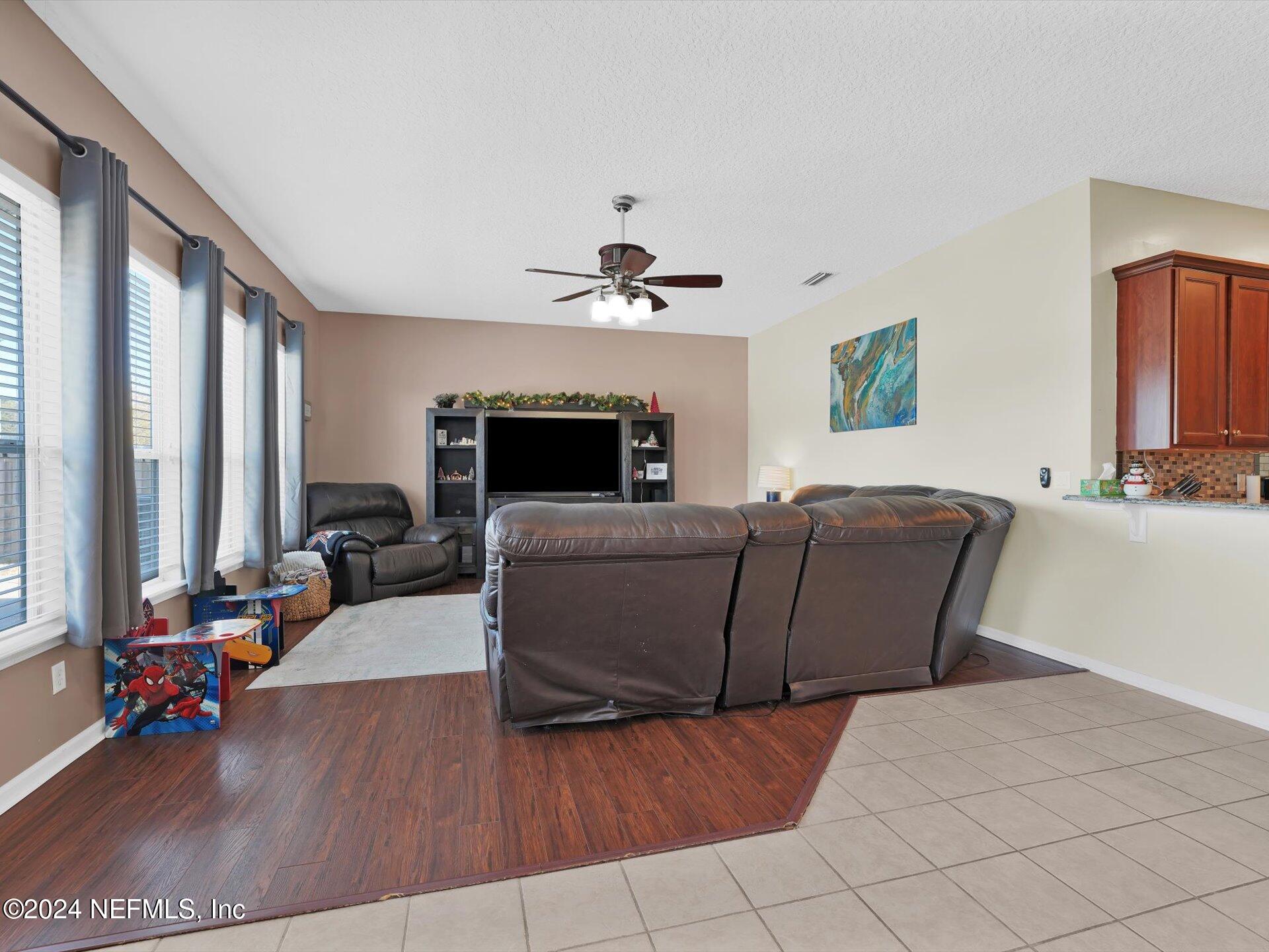 3119 DOUBLE OAKS Drive