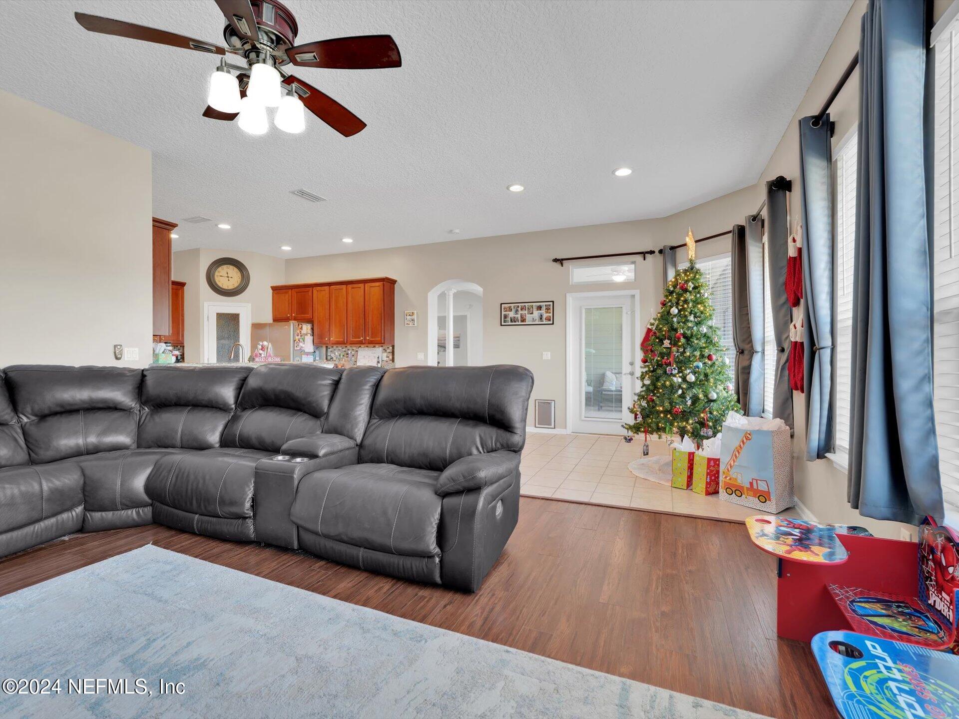 3119 DOUBLE OAKS Drive