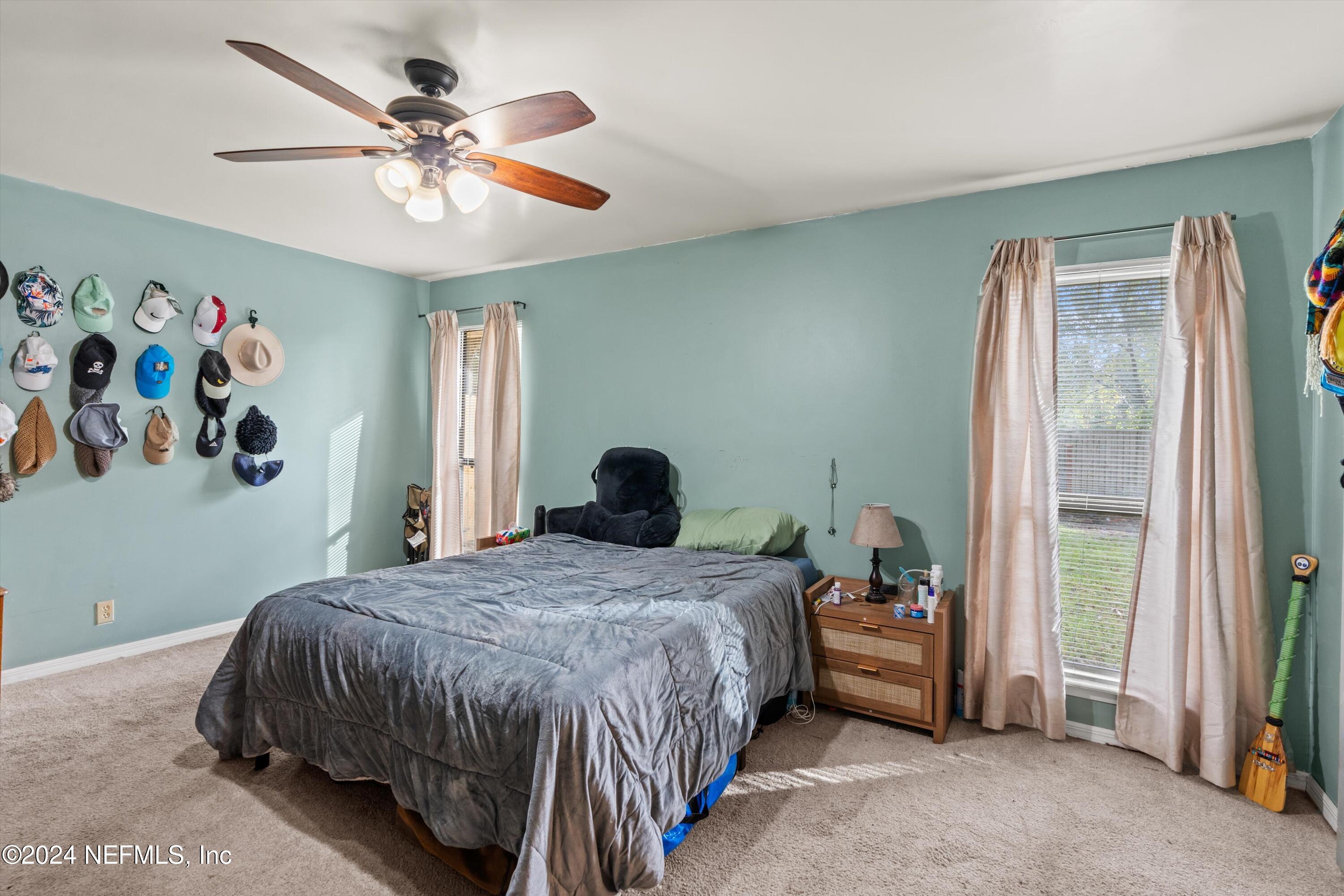 7212 HOLIDAY HILL Court