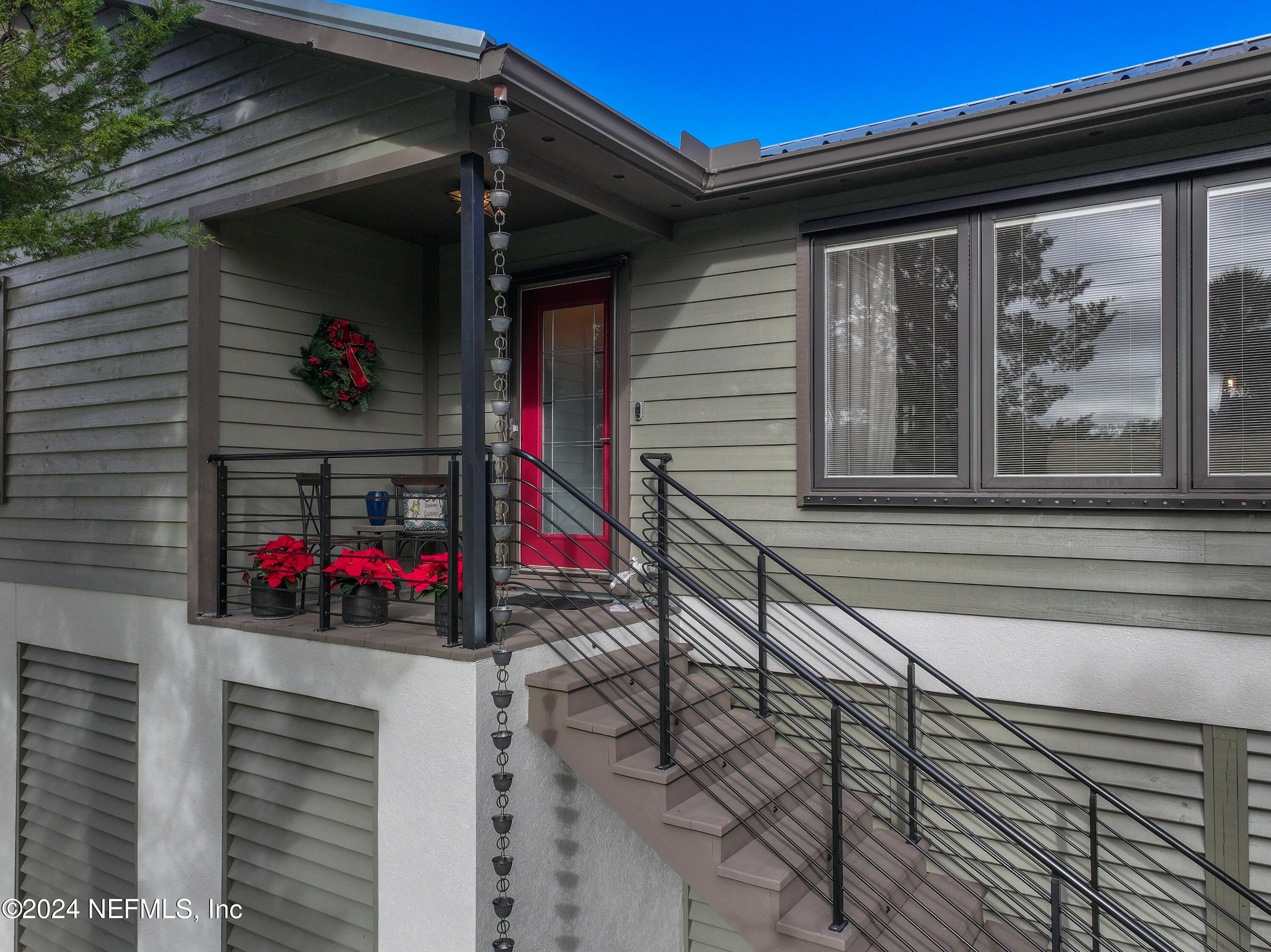 430 ARRICOLA Avenue