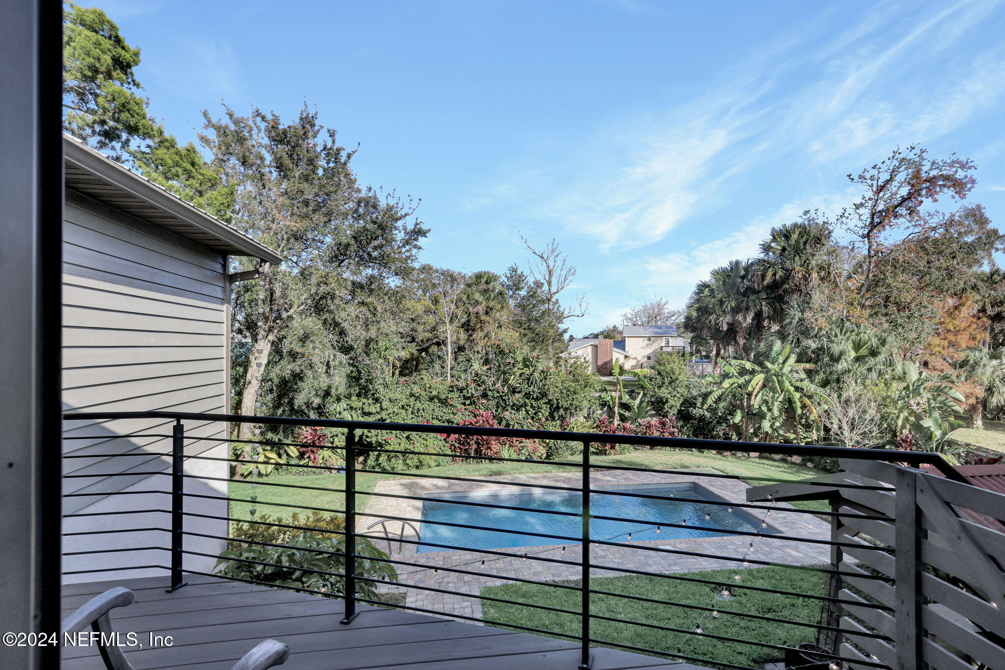 430 ARRICOLA Avenue