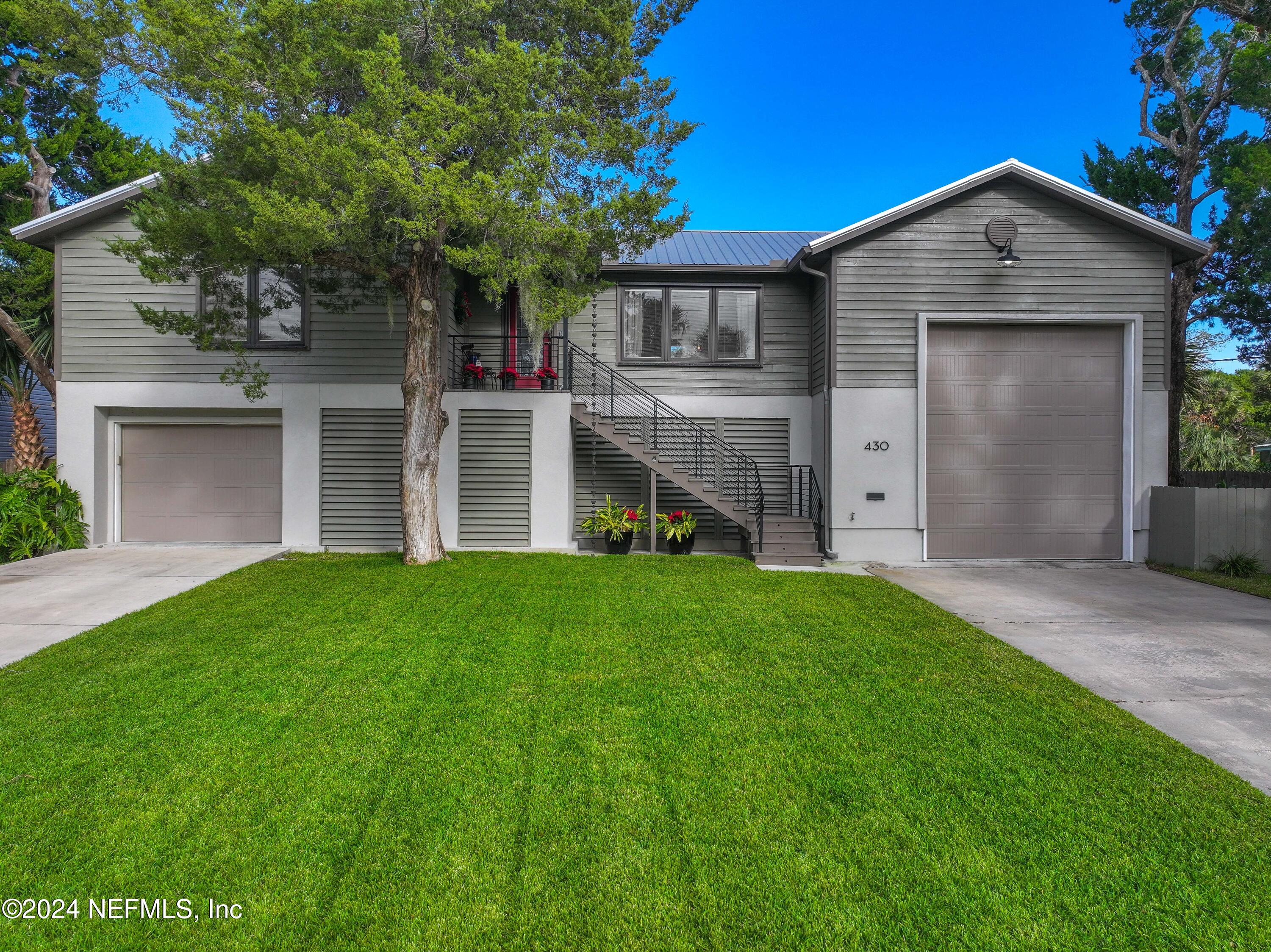 430 ARRICOLA Avenue