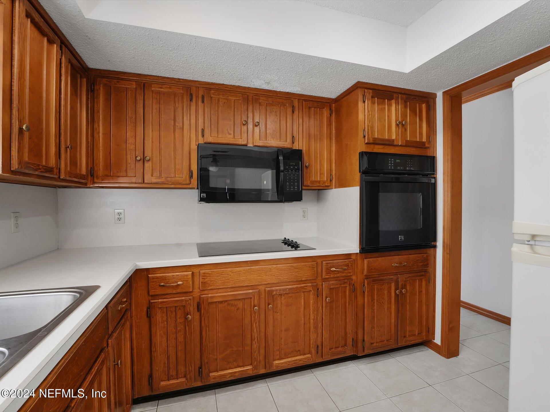 3165 OLD PORT Circle E