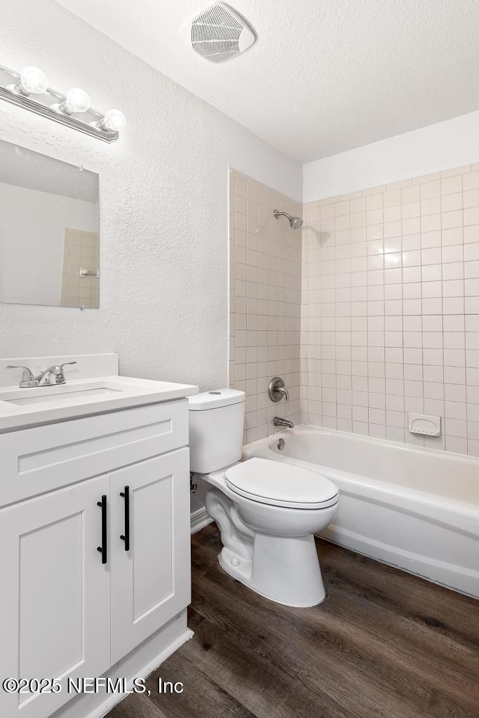 5529 BENNINGTON Drive