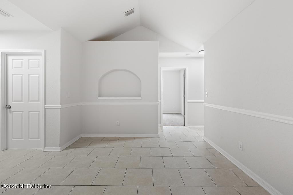 5529 BENNINGTON Drive