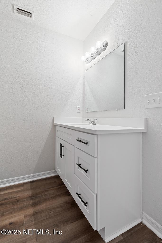 5529 BENNINGTON Drive