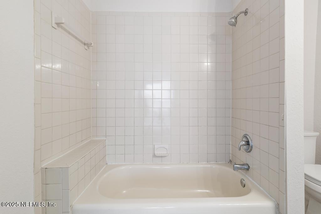 5529 BENNINGTON Drive