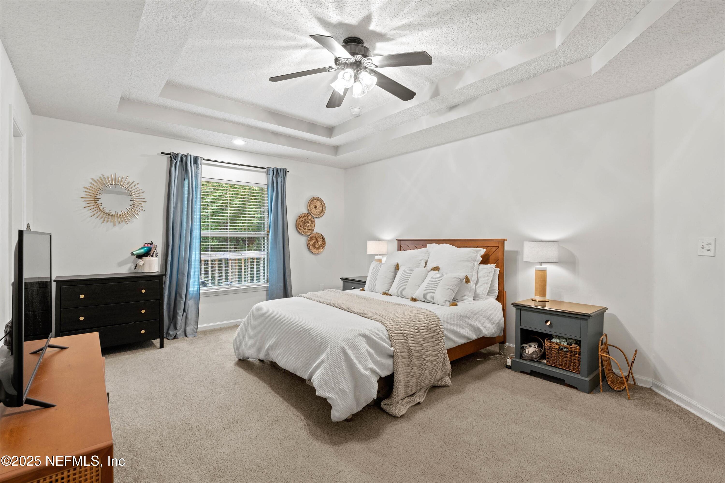 1390 LINDSEY CROSSING Drive