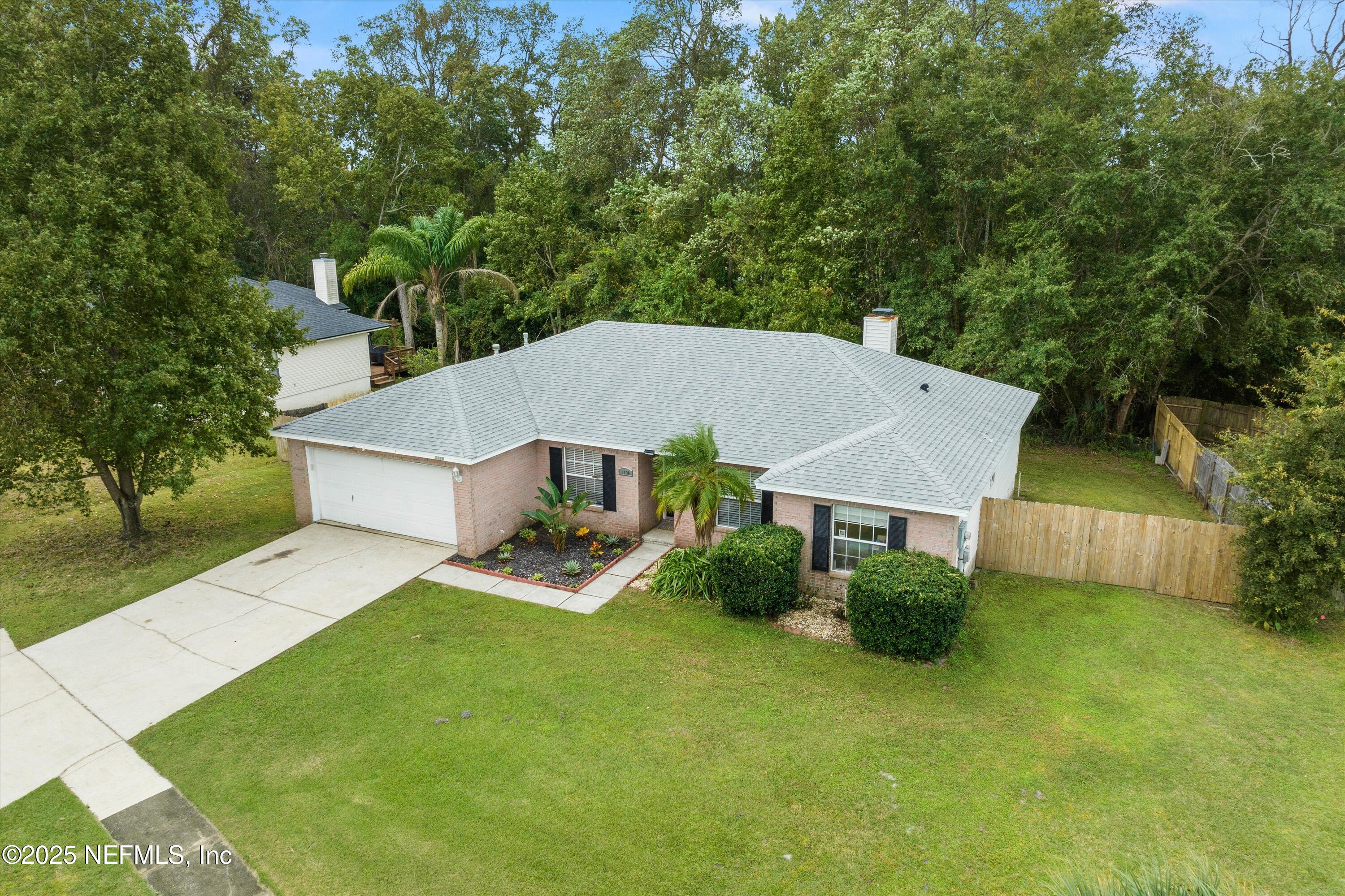 1390 LINDSEY CROSSING Drive