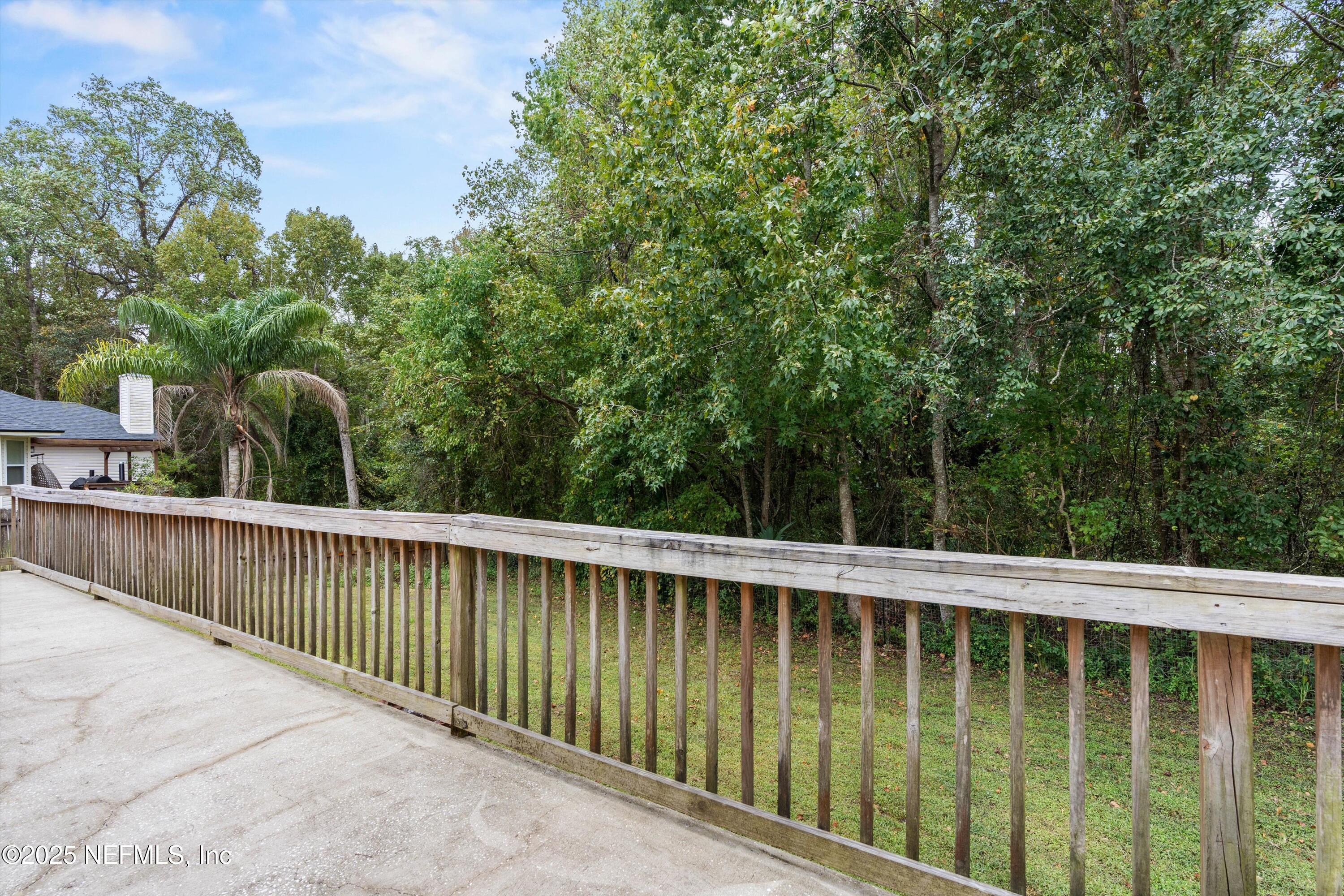 1390 LINDSEY CROSSING Drive