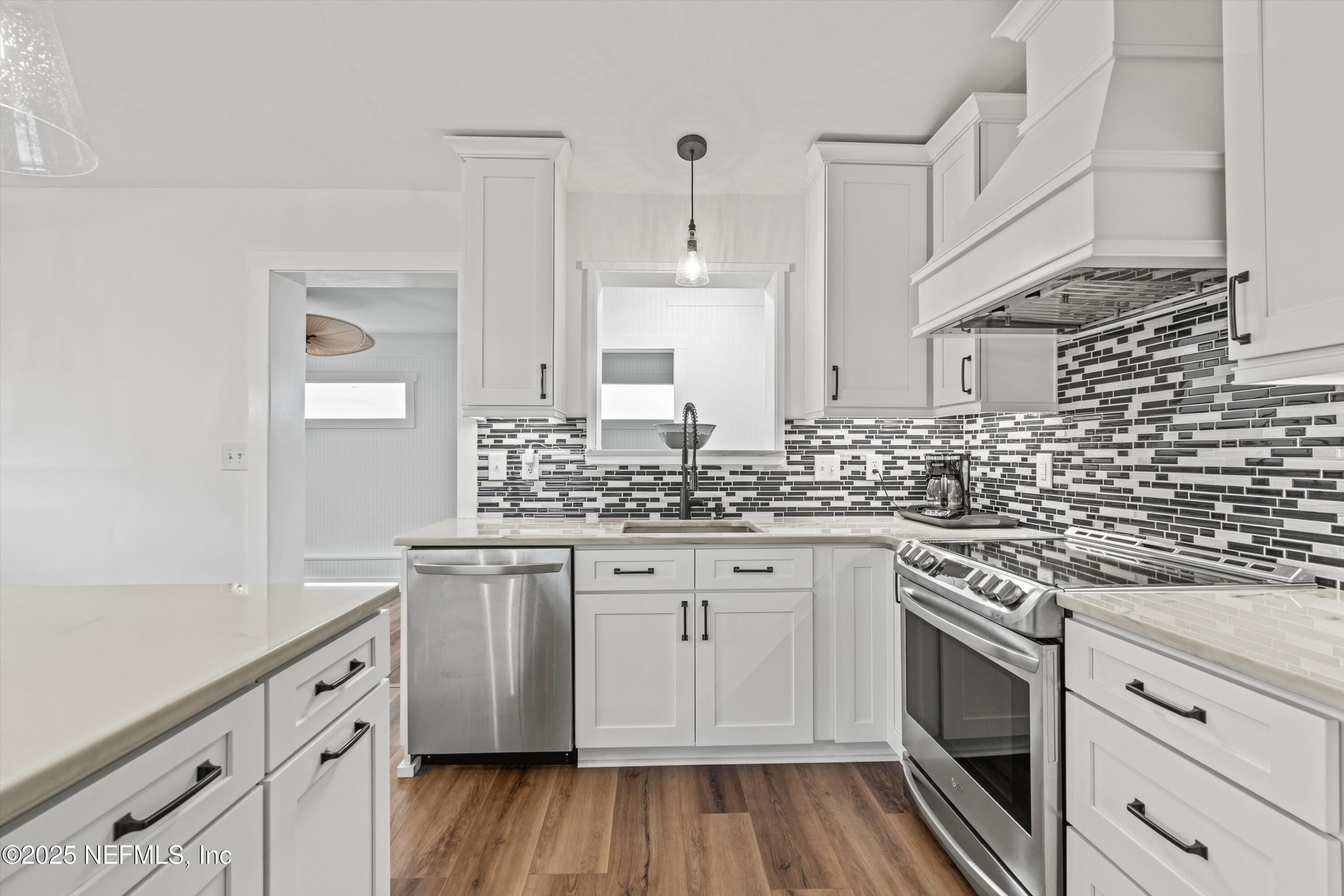 823-A 10TH Avenue S