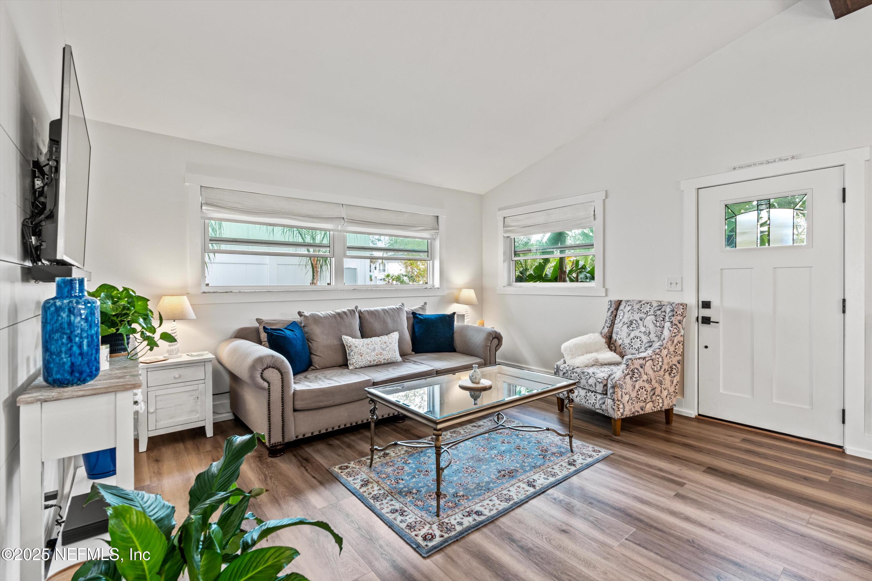 823-A 10TH Avenue S