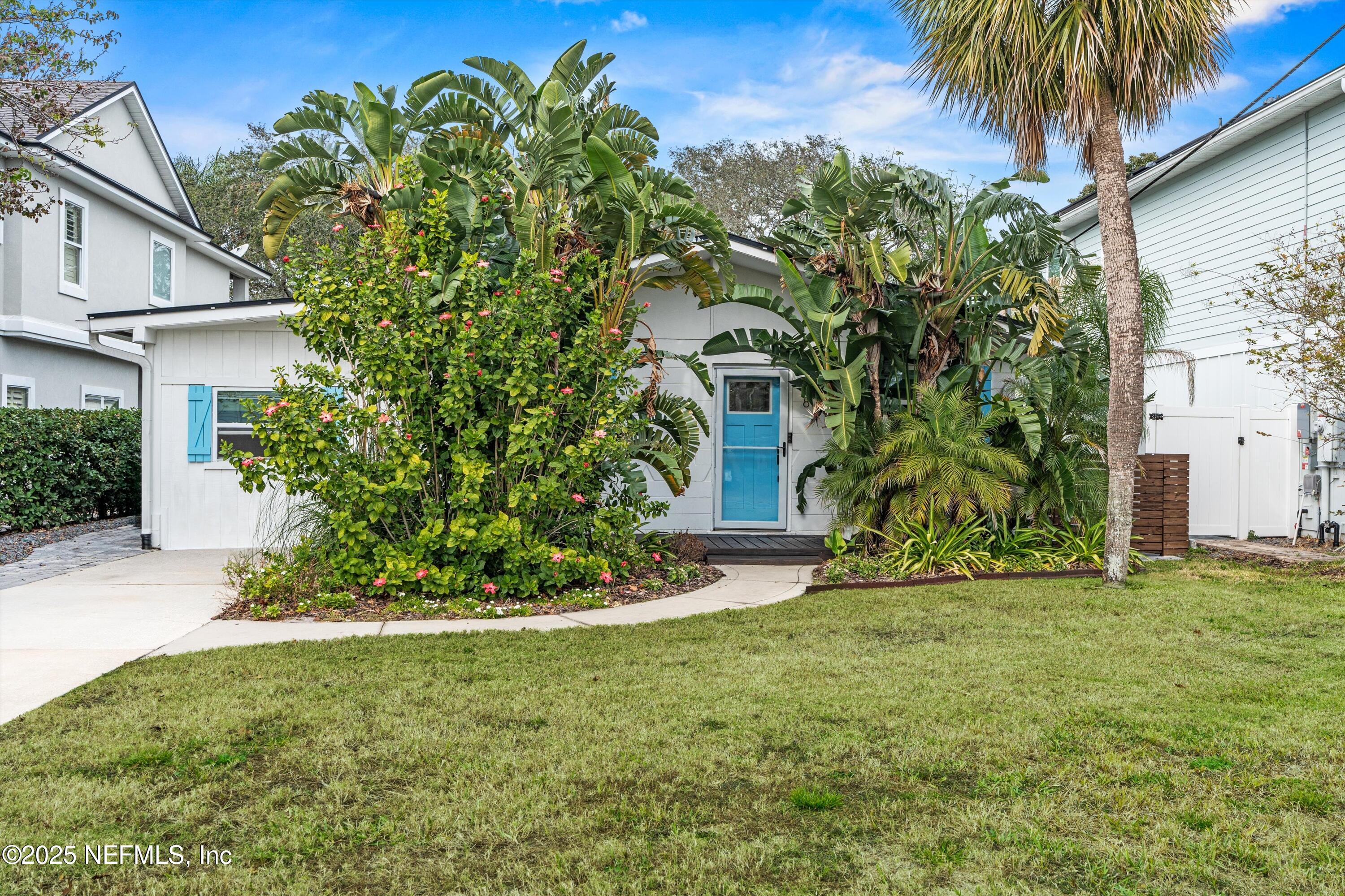 823-A 10TH Avenue S